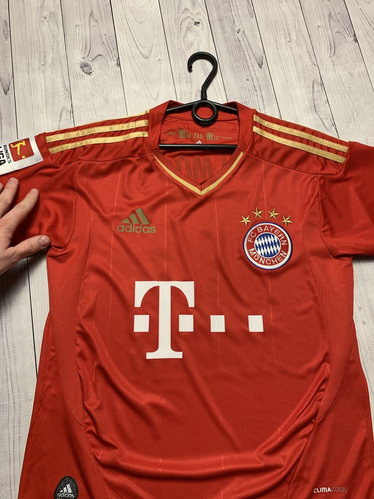 Vintage Soccer jersey Bayern Munich robben 10 size Xs Size US XS / EU 42 / 0 - 5 Thumbnail
