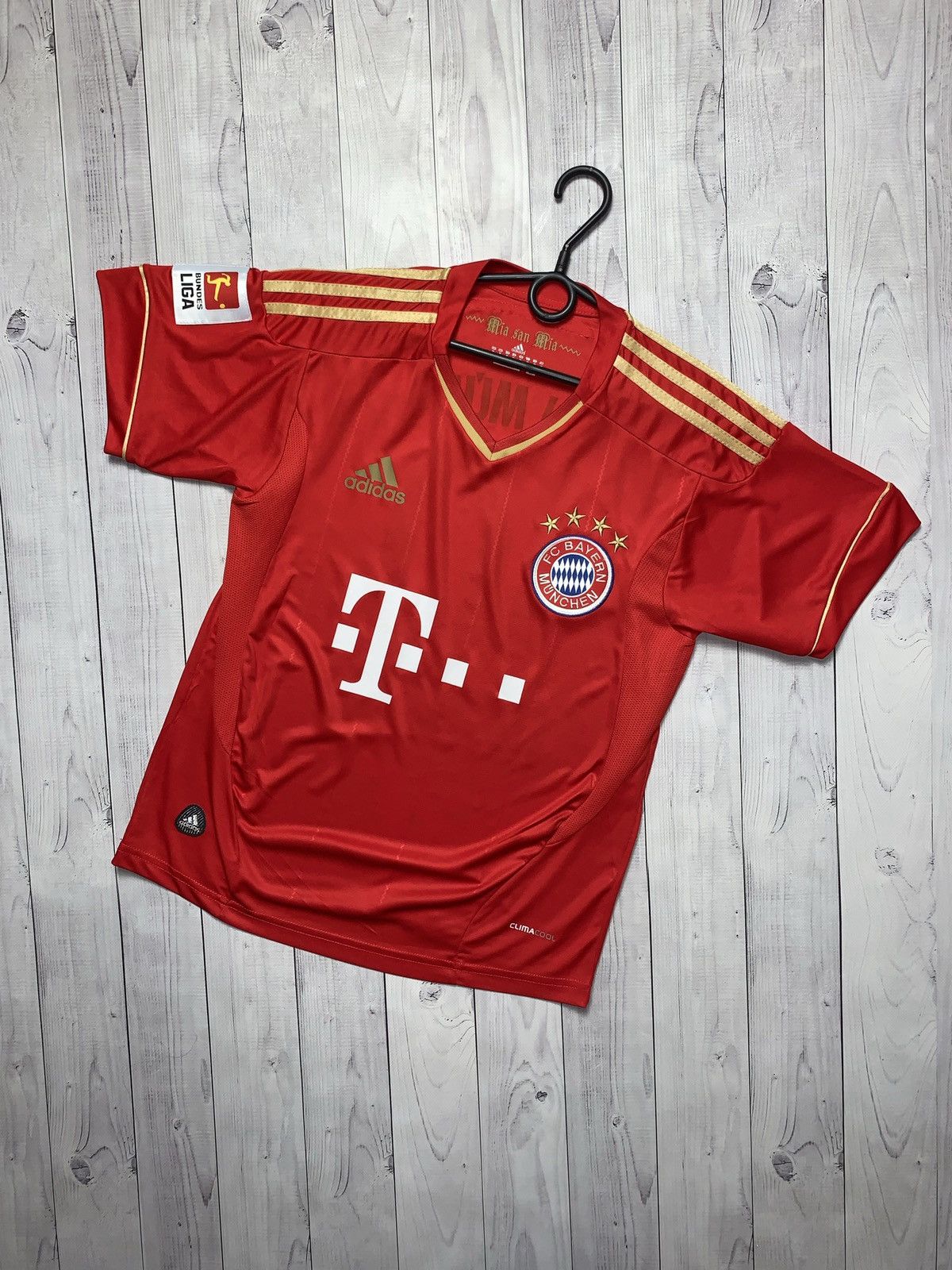 Vintage Soccer jersey Bayern Munich robben 10 size Xs Size US XS / EU 42 / 0 - 2 Thumbnail