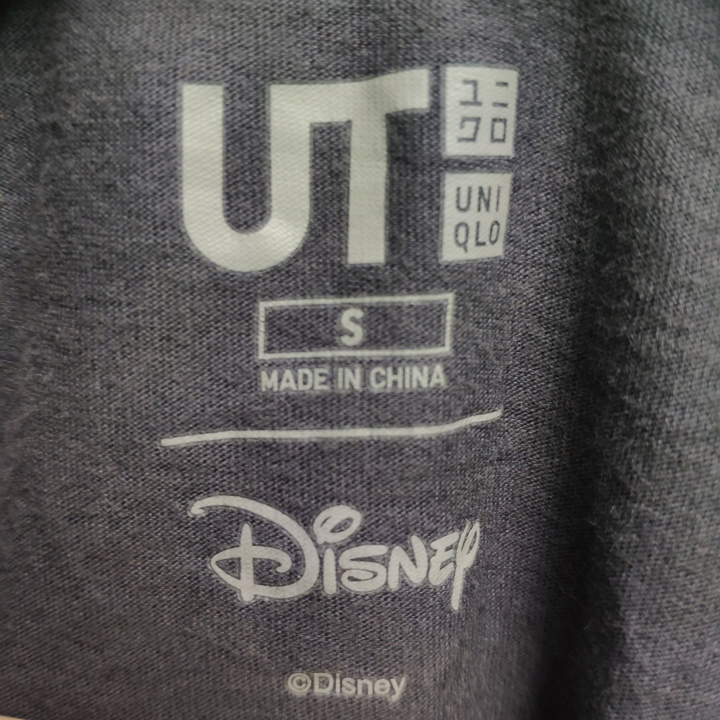 Disney × Japanese Brand Steal 💥 Uniqlo AladdinT Shirt x Disney Tee Size US S / EU 44-46 / 1 - 5 Thumbnail