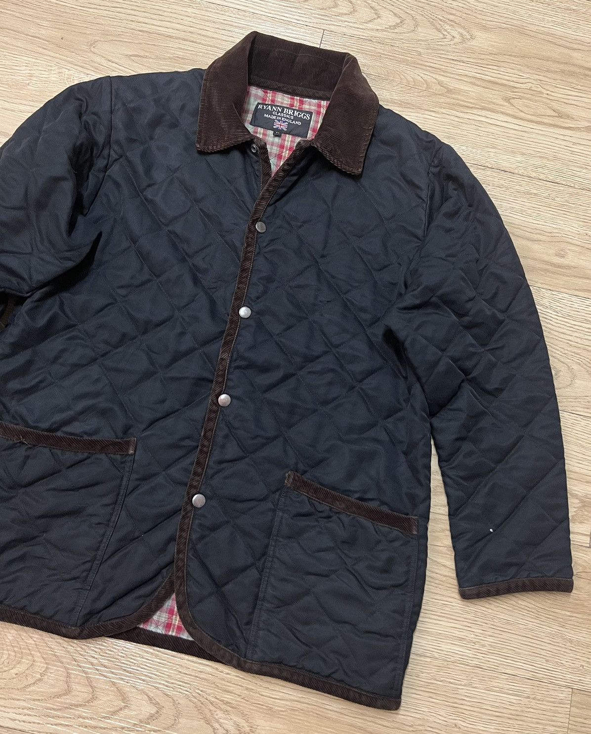 image of Vintage Ryann Briggs England Quilts Jacket in Black, Men's (Size Medium)