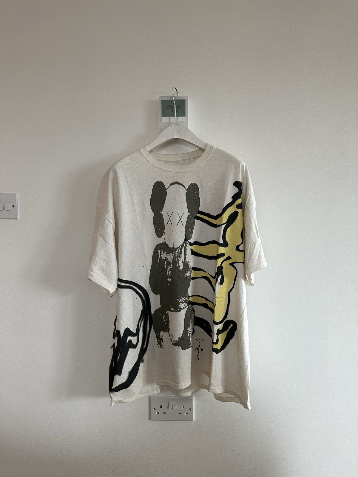 travis scott kaws tee