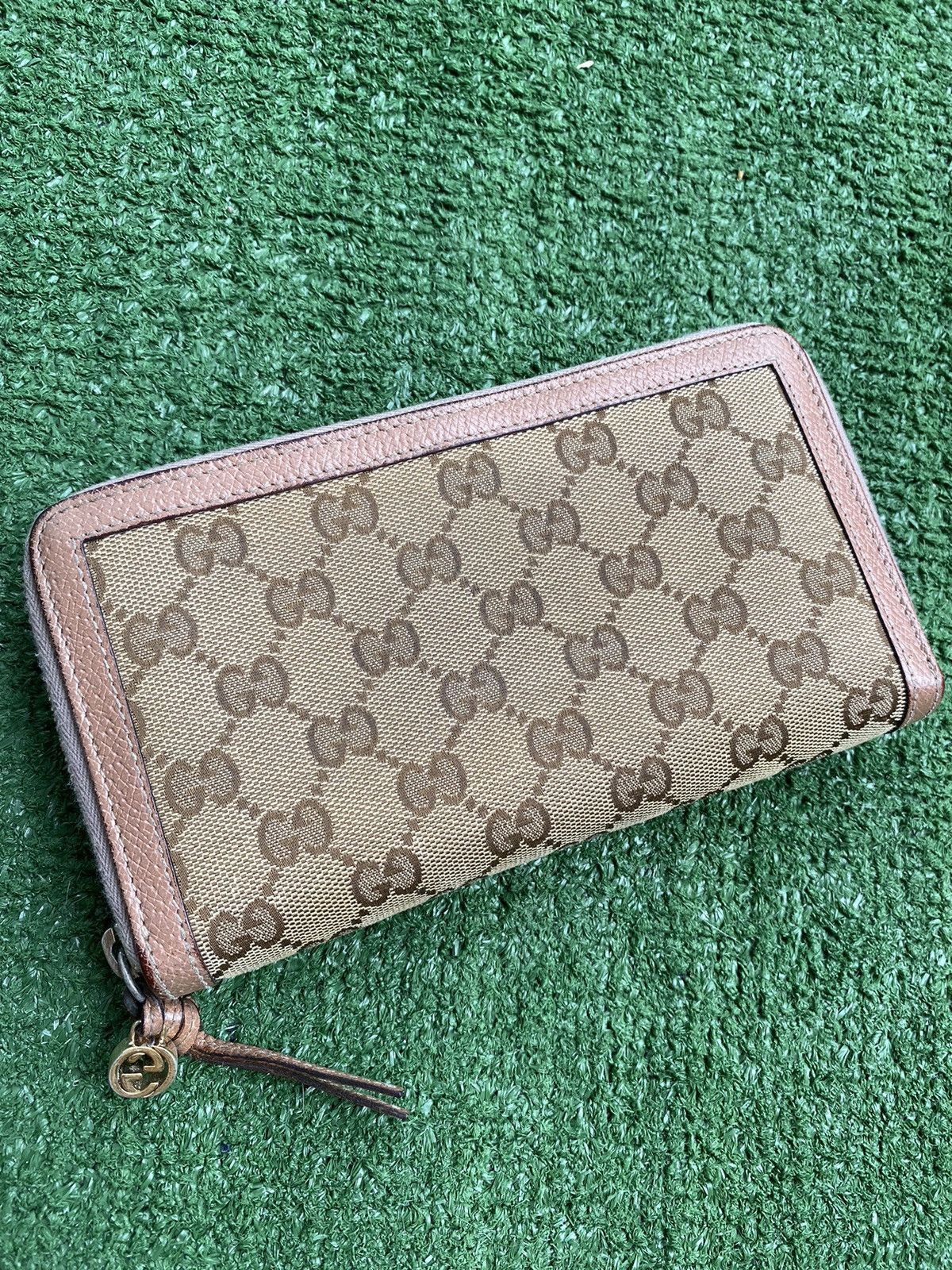 GG canvas monogram zippy wallet