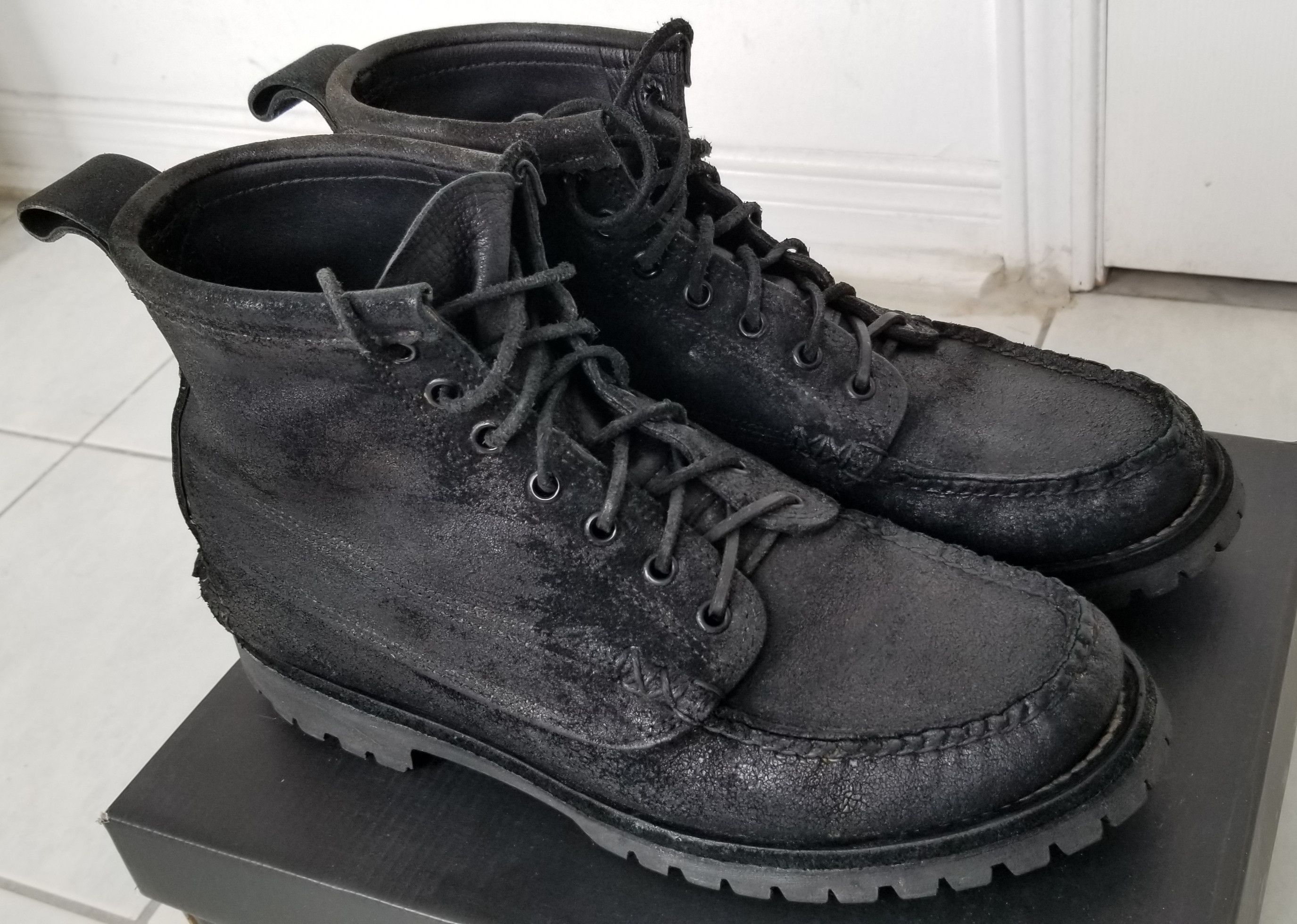 image of Yuketen Waxed Angler Boot Suede Roughout Black 10, Men's