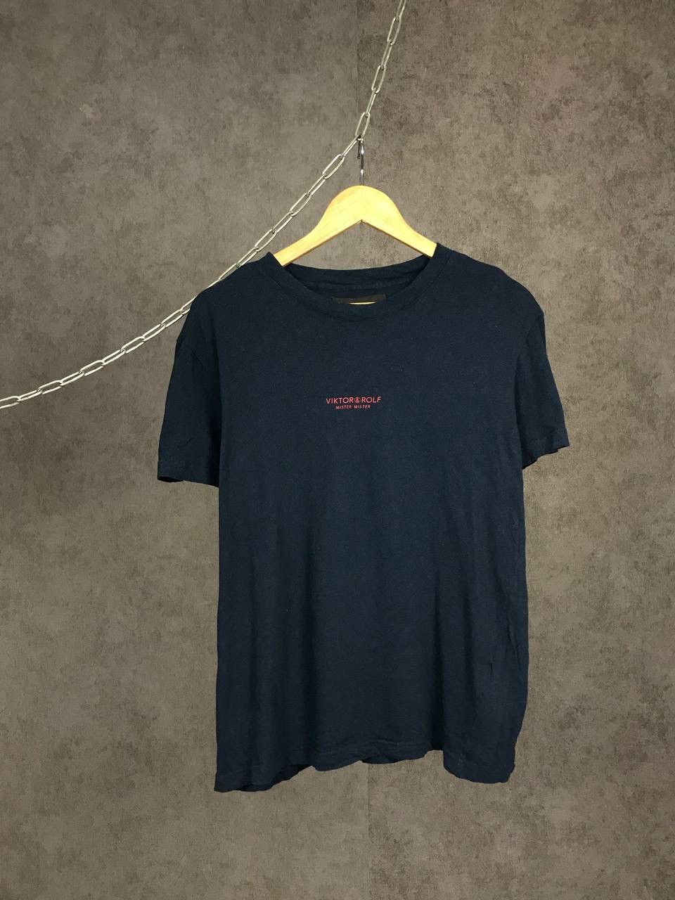 Viktor & Rolf Victor & Rolf luxury designer center logo tee Size US M / EU 48-50 / 2 - 1 Thumbnail