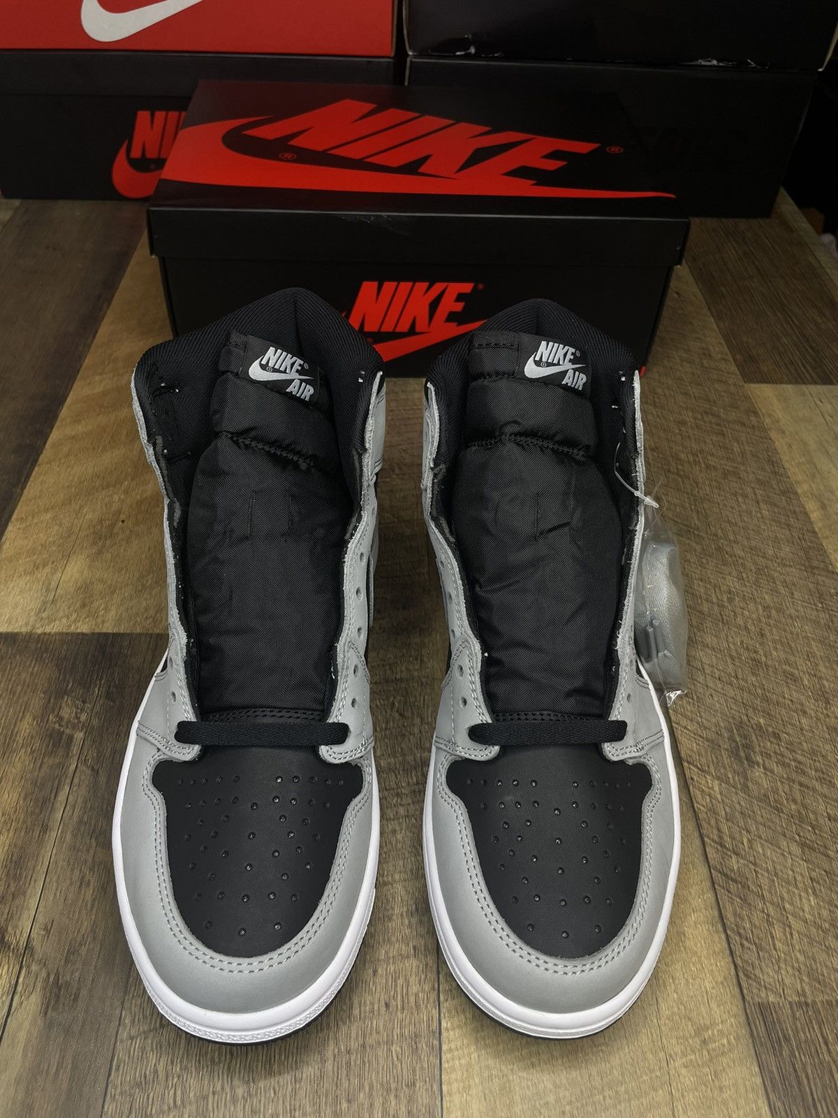 Jordan Brand Air Jordan 1 Retro High OG shadow 2.0 reverse Size US 9 / EU 42 - 2 Thumbnail