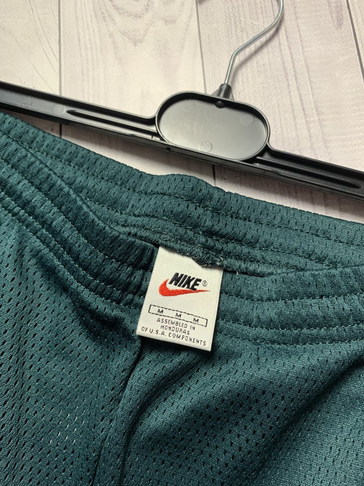 Nike × Vintage Vintage Nike green shorts logo size M USA Size US 32 / EU 48 - 3 Thumbnail