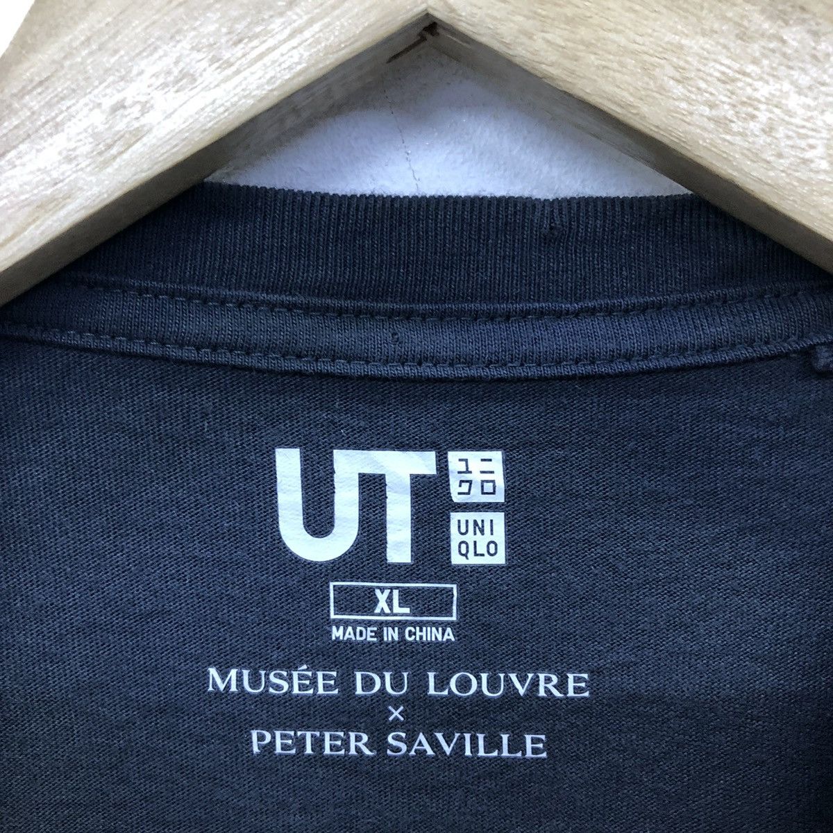Uniqlo Uniqlo Musee Du Louvre X Peter Saville Art Collab Tee Size US XL / EU 56 / 4 - 10 Thumbnail