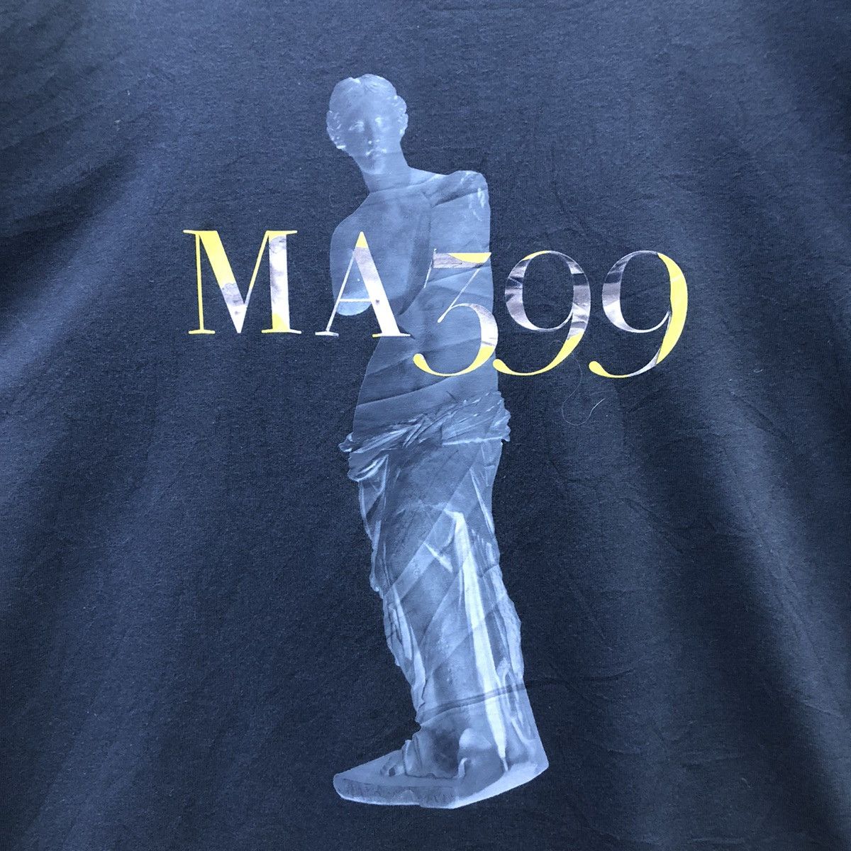 Uniqlo Uniqlo Musee Du Louvre X Peter Saville Art Collab Tee Size US XL / EU 56 / 4 - 4 Thumbnail