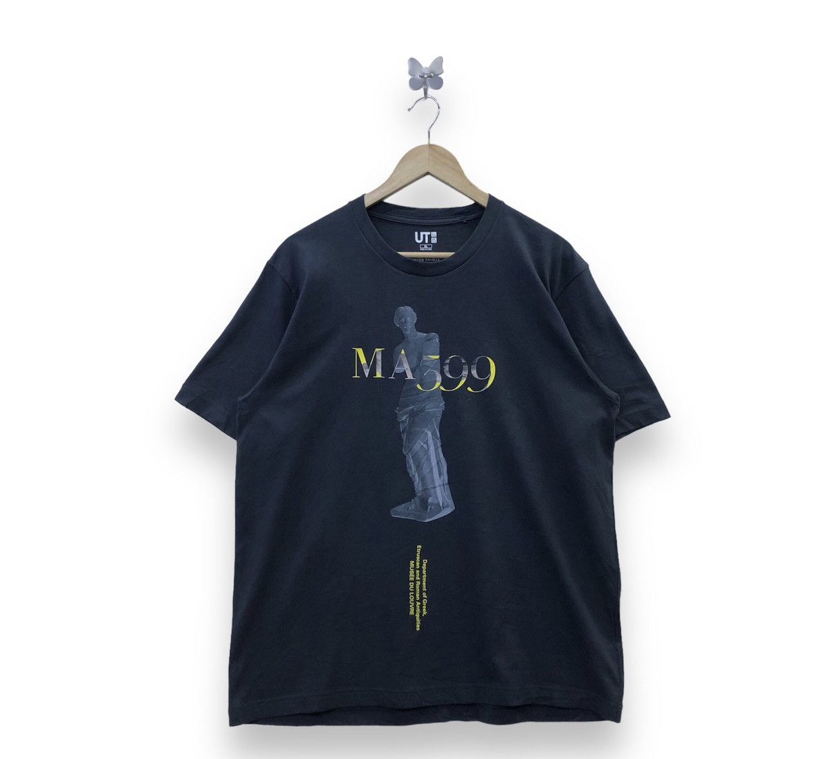 Uniqlo Uniqlo Musee Du Louvre X Peter Saville Art Collab Tee Size US XL / EU 56 / 4 - 1 Thumbnail