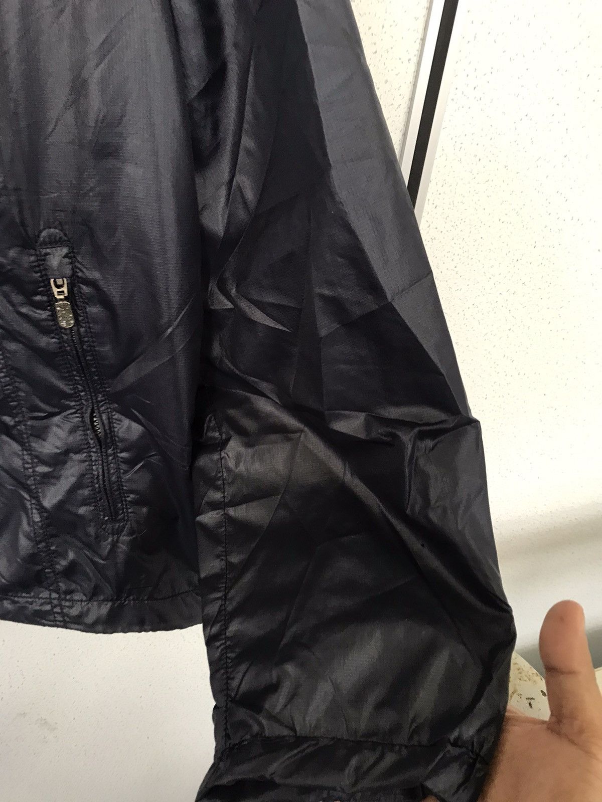 Uniqlo Uniqlo Windbreaker Light Jacket Size US L / EU 52-54 / 3 - 8 Thumbnail