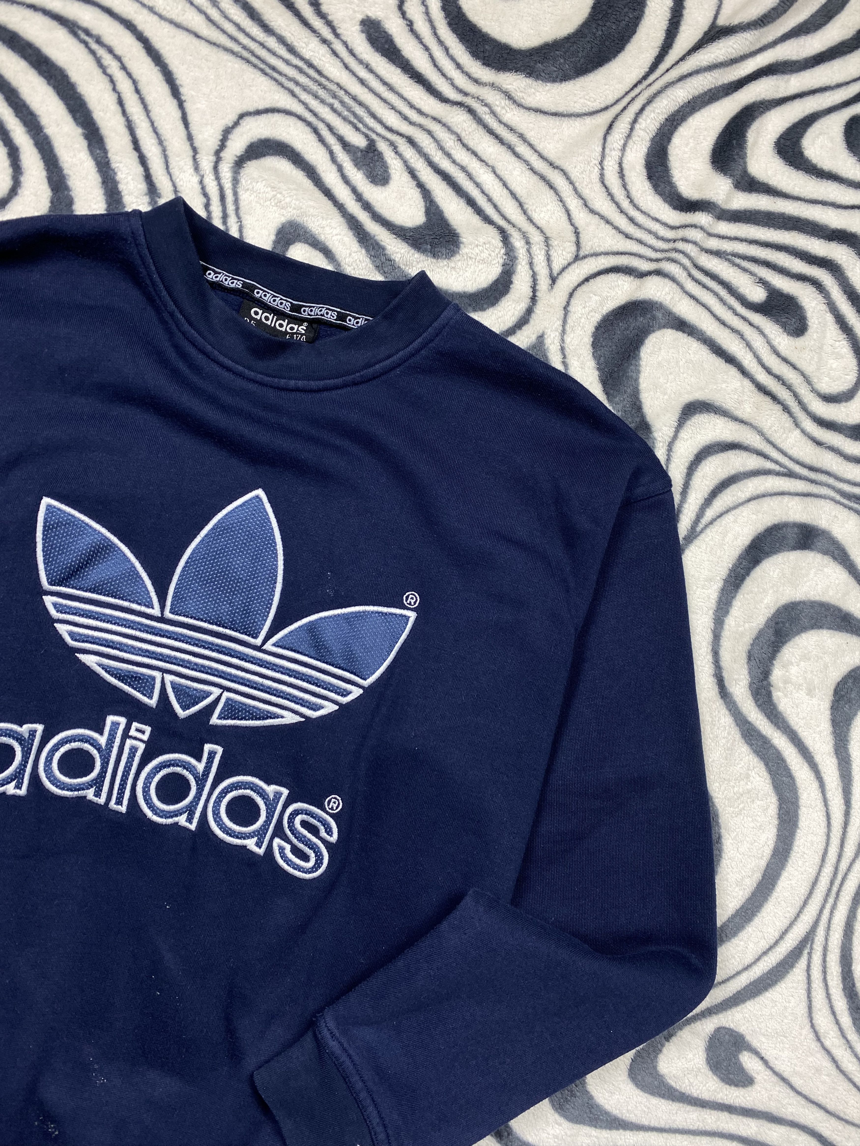 Adidas Adidas 90s Vintage Distressed Mens Sweatshirt Size US M / EU 48-50 / 2 - 2 Thumbnail