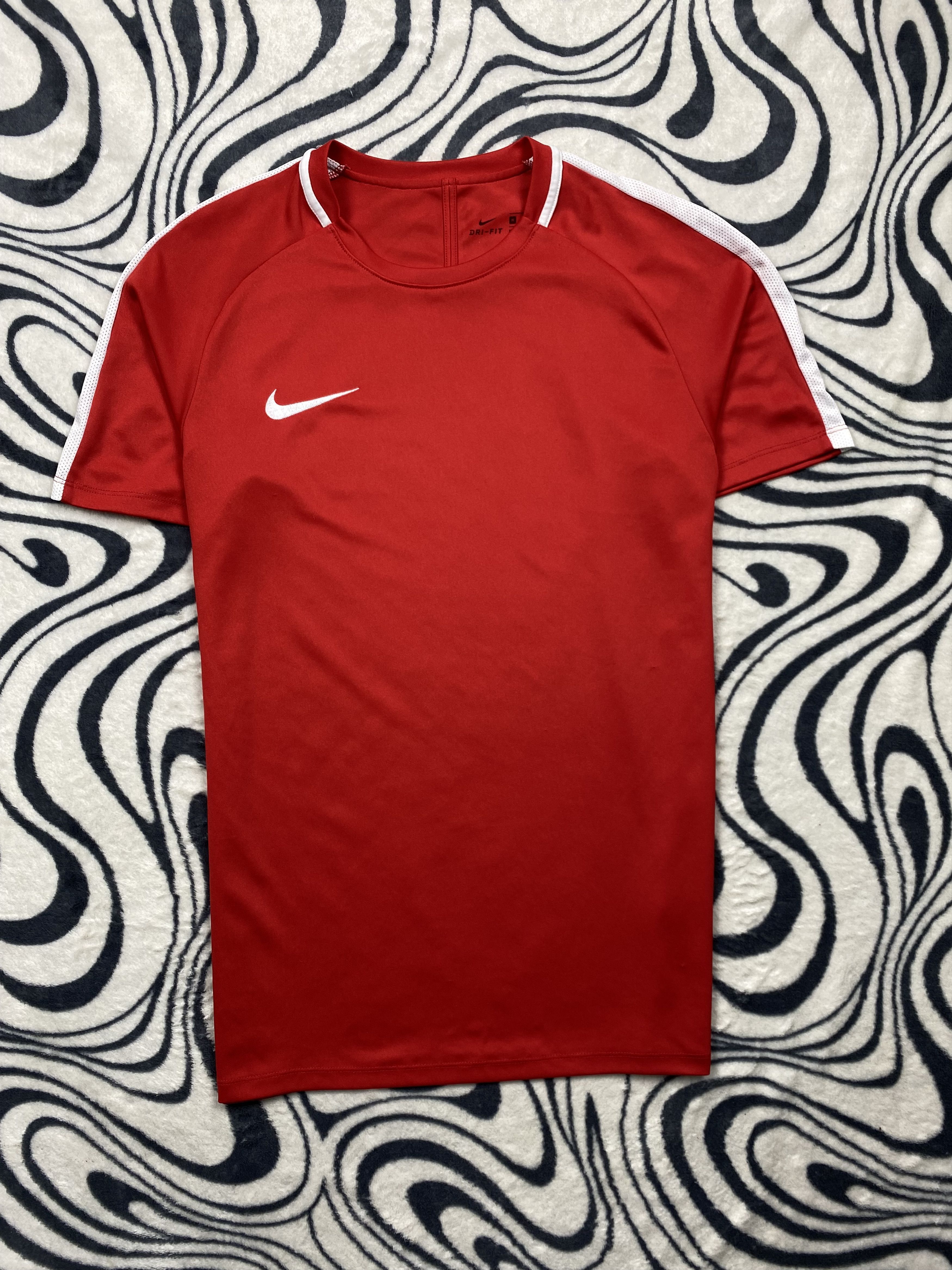 Nike Nike Dri Fit Mens T-Shirt Tee Y2K Drill Size US M / EU 48-50 / 2 - 1 Thumbnail