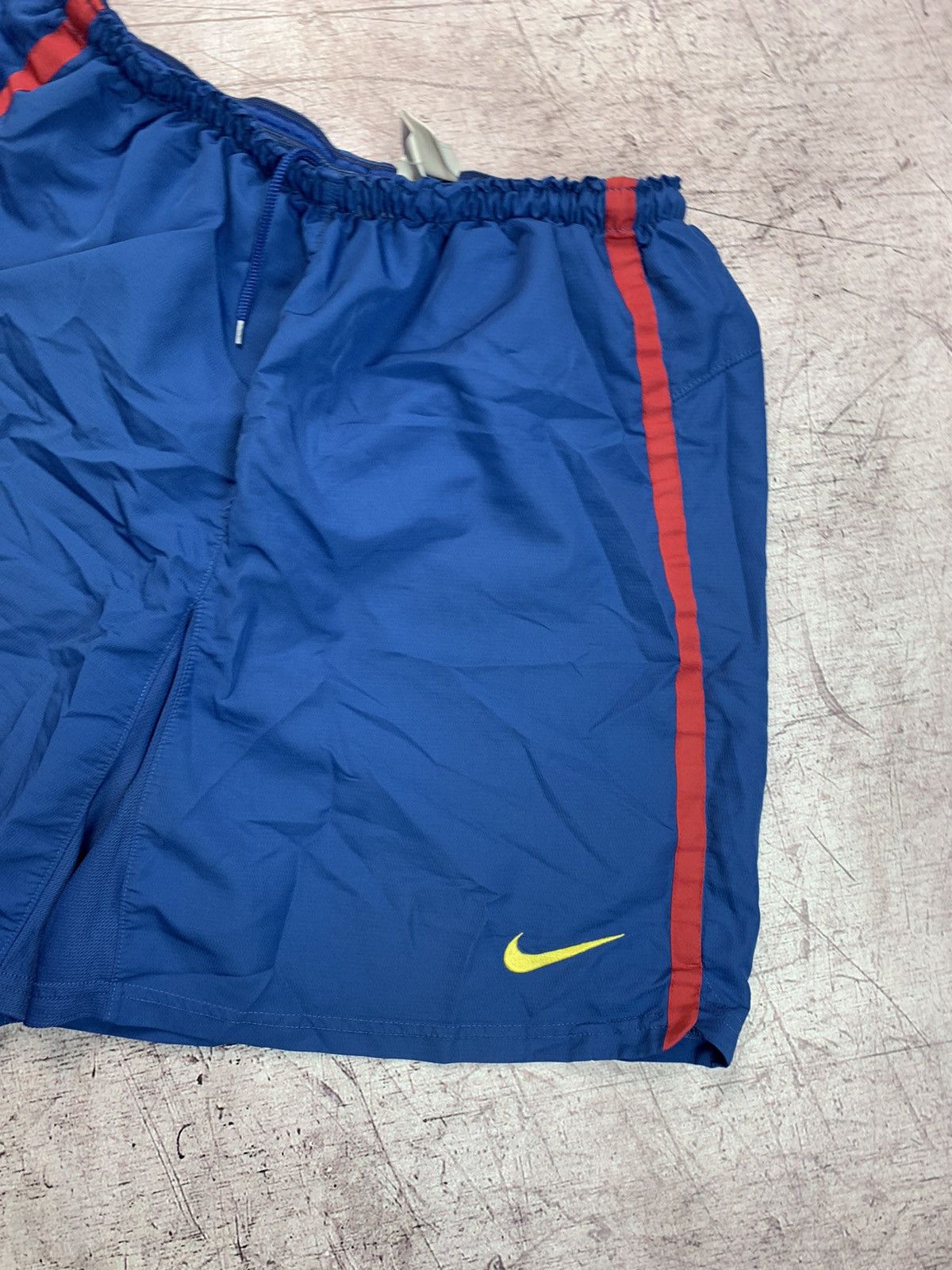 Nike × Vintage Nike F.C Barcelona Shorts Size US 34 / EU 50 - 3 Thumbnail