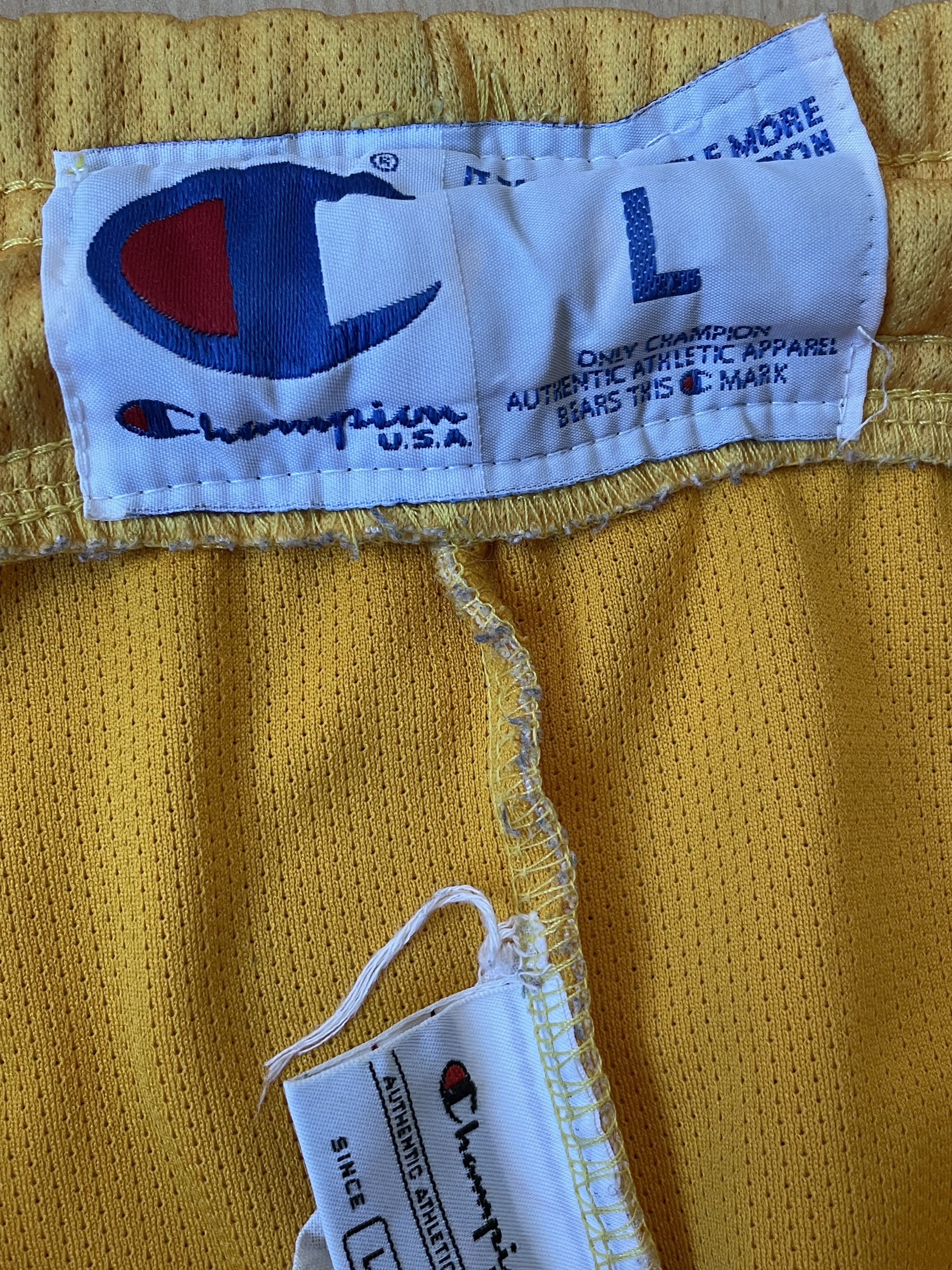 Champion Vintage Los Angeles Lakers NBA Kobe Bryant Champion Shorts Size US 34 / EU 50 - 10 Thumbnail