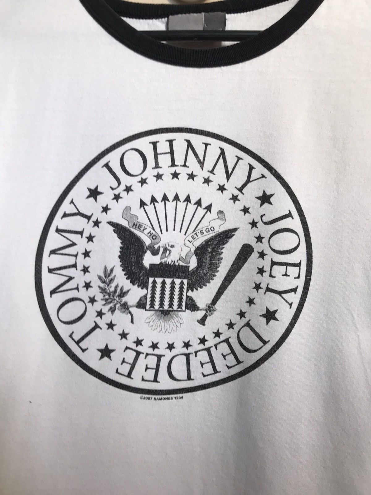 Band Tees Vintage Ramones Band rock tee Size US L / EU 52-54 / 3 - 3 Thumbnail