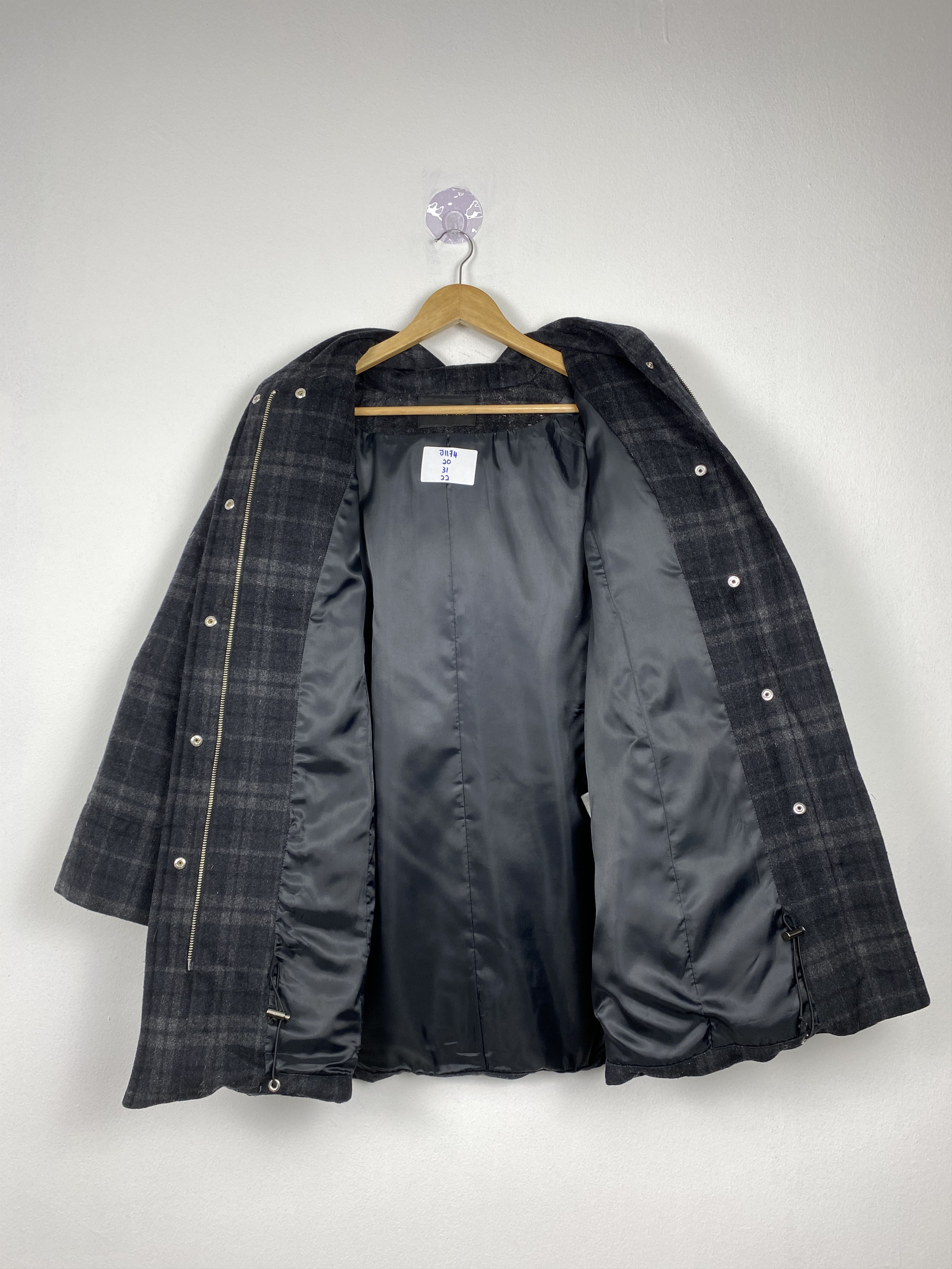 Japanese Brand Vintage Japanese Brand Flannel Hoodie Jacket J1174 Size US S / EU 44-46 / 1 - 7 Thumbnail