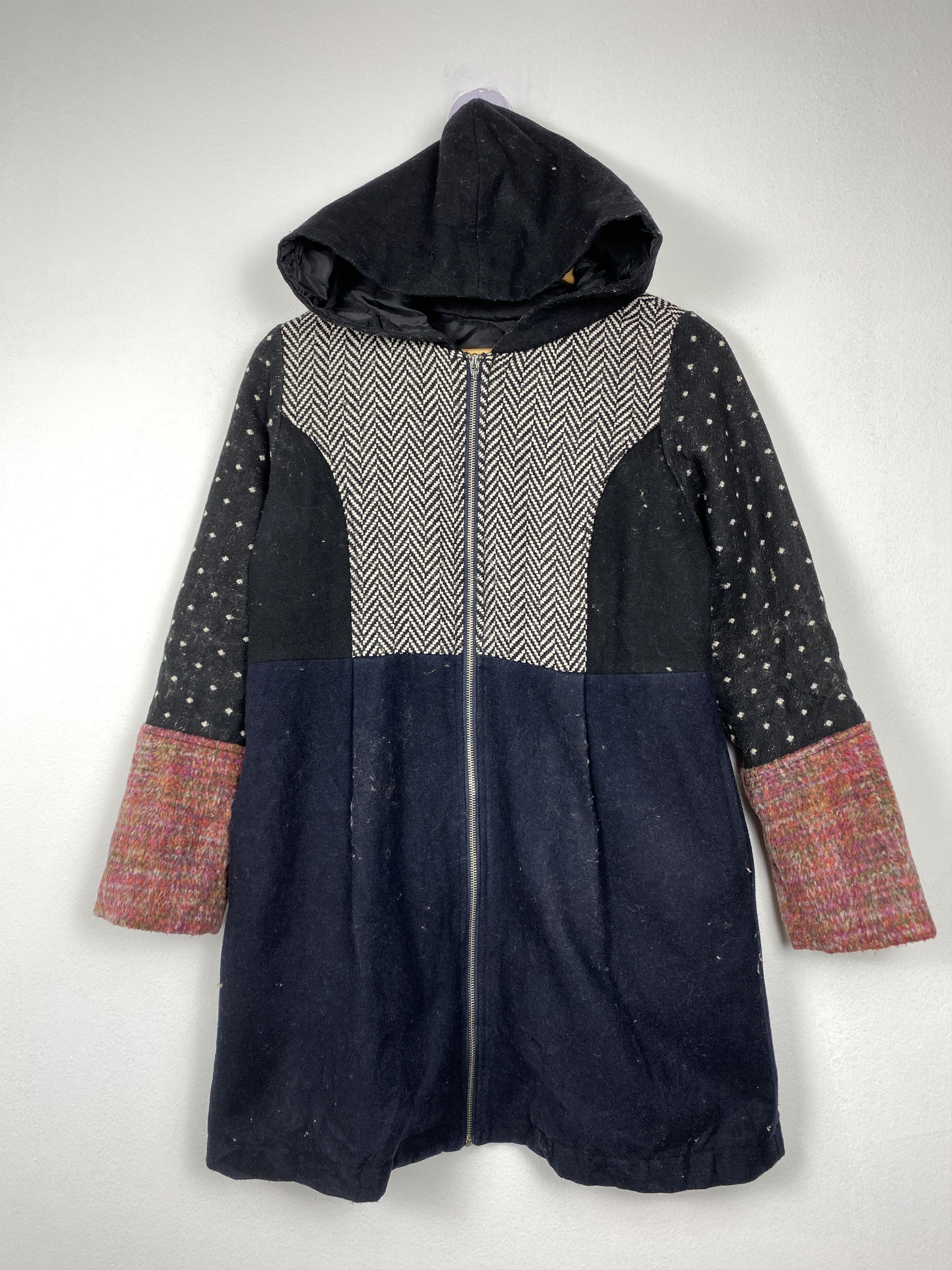 image of Vintage Scolar Quilted Lining Hoodie Zip Up Jacket, Women's (Size 2XL)