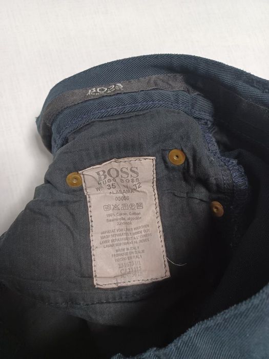 Vintage Made in Italy 90-s wide Hugo Boss black jeans denim