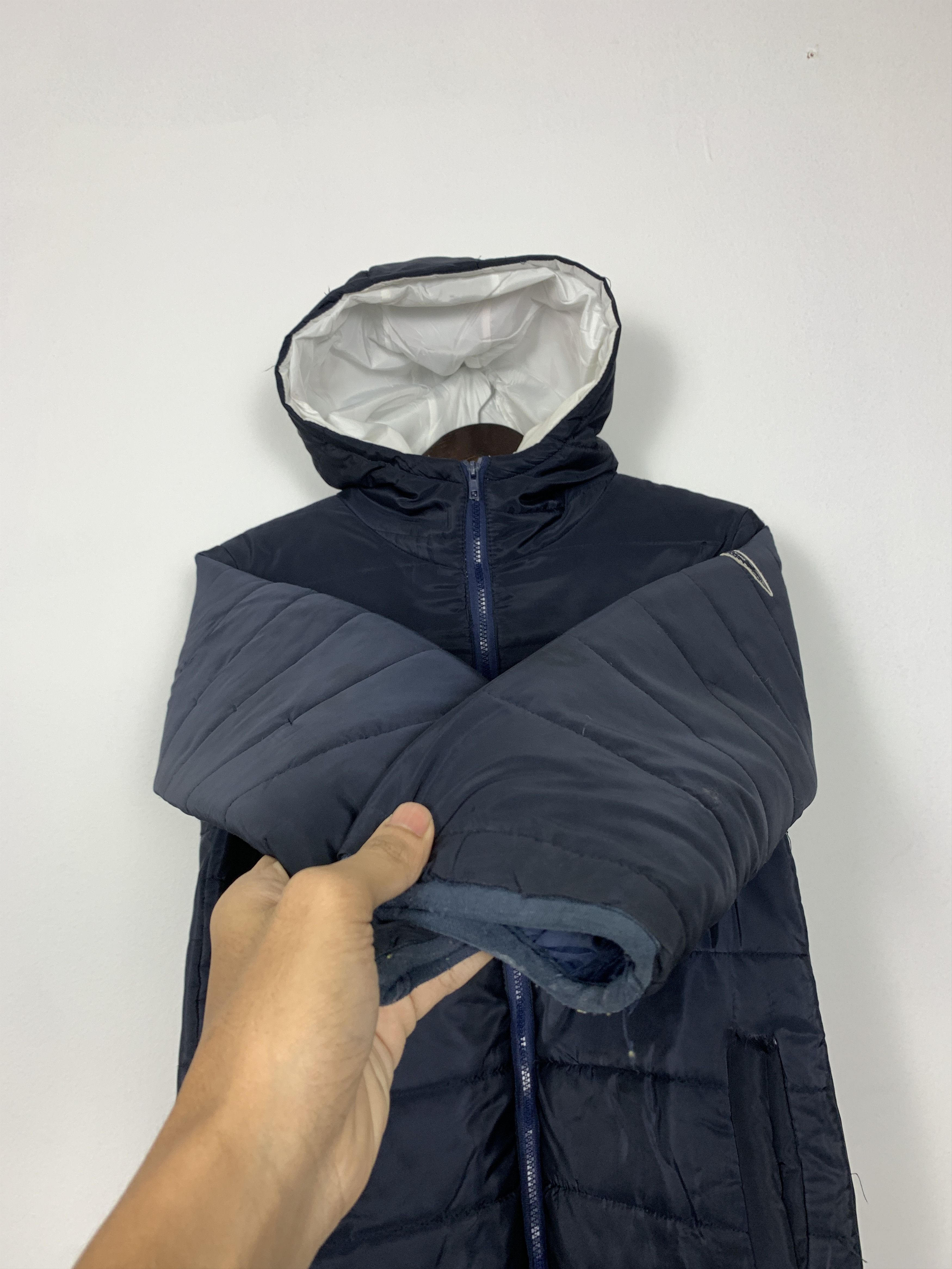 Vintage Vintage ASTON MARTIN Patches Puffer Jacket J1066 Size US S / EU 44-46 / 1 - 7 Thumbnail