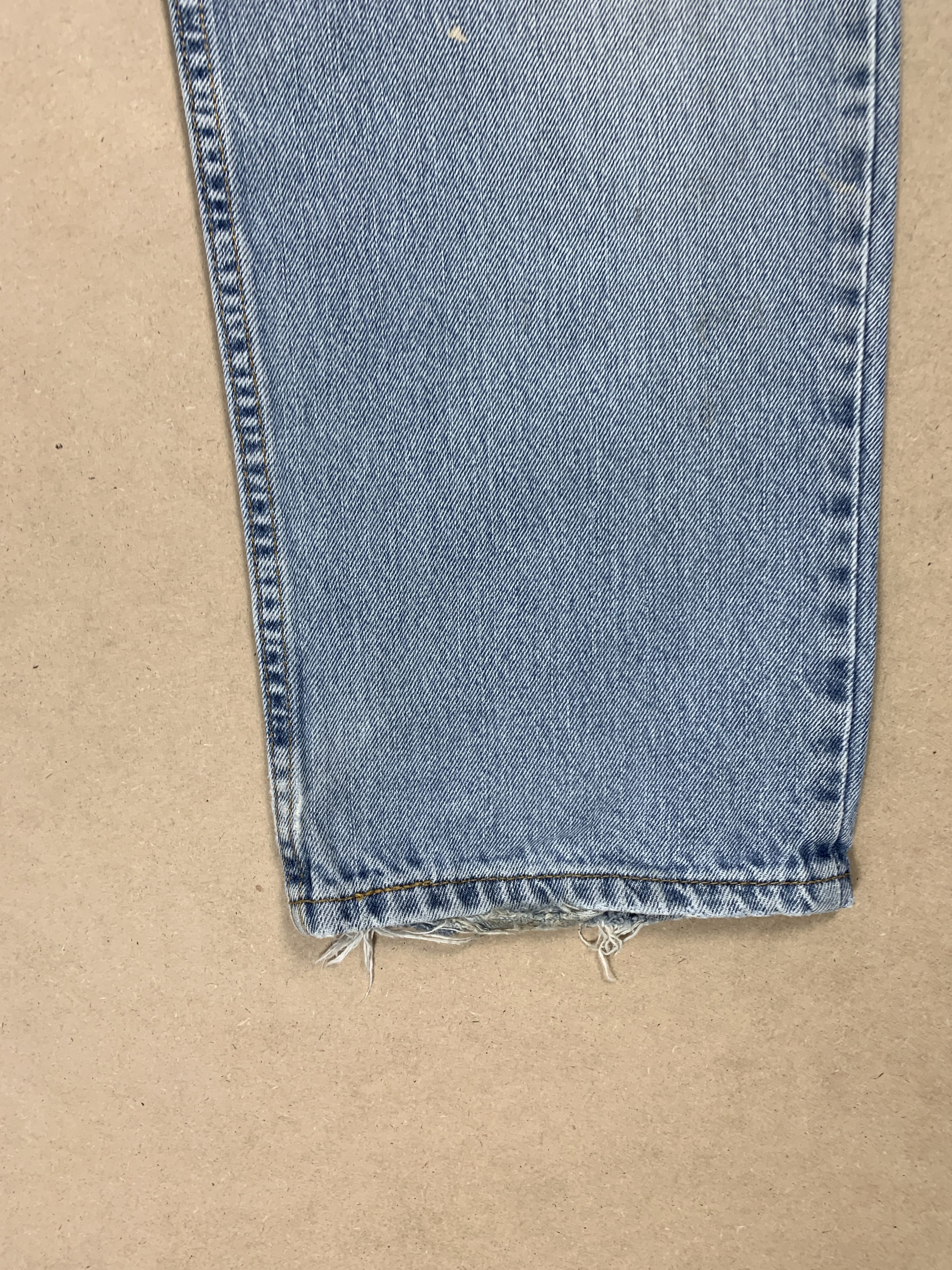 Levi's Vintage Levis 550 Straight Cut Distressed Mid Wash Jeans Size US 32 / EU 48 - 5 Thumbnail