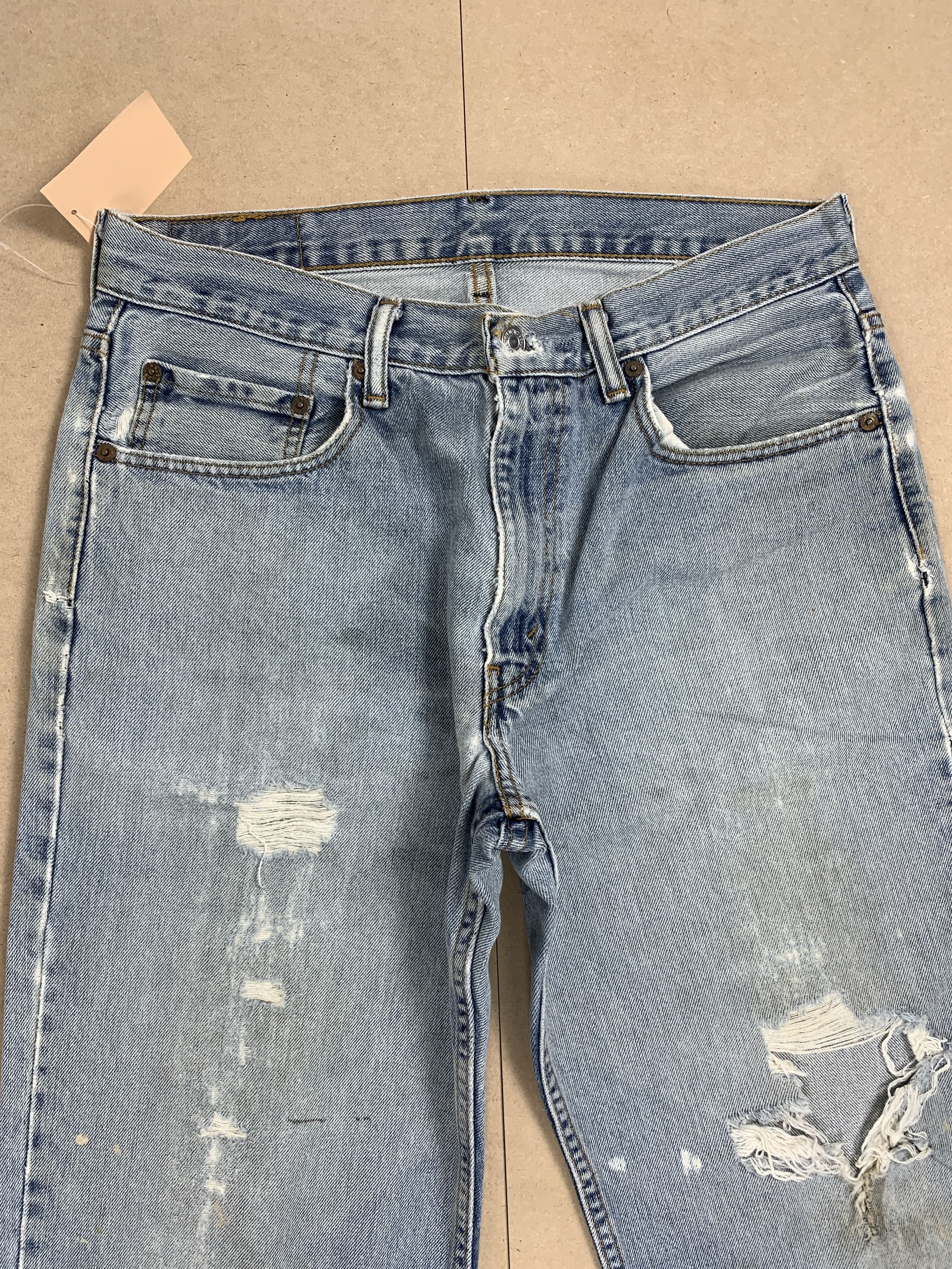 Levi's Vintage Levis 550 Straight Cut Distressed Mid Wash Jeans Size US 32 / EU 48 - 2 Thumbnail