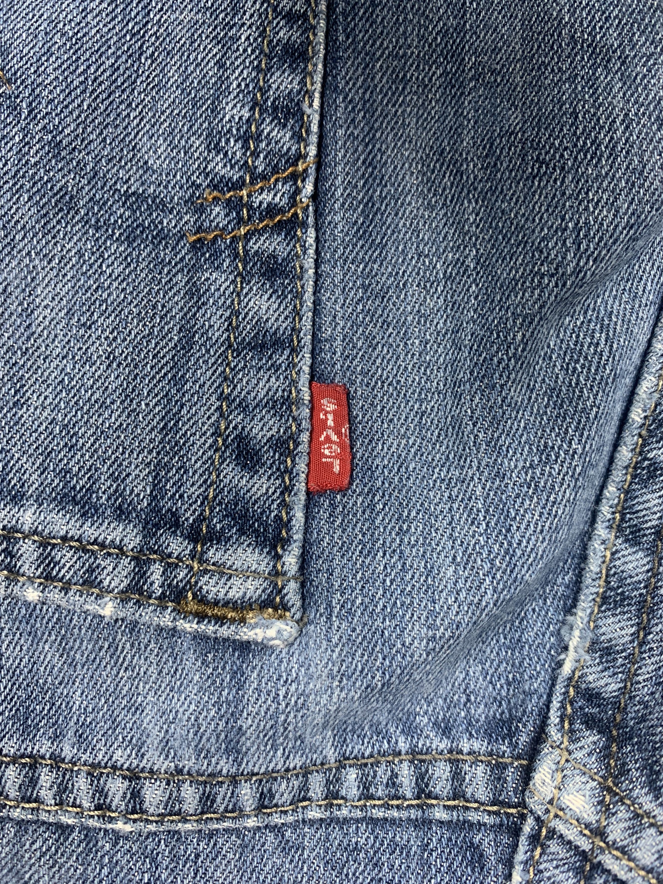 Levi's Vintage Levis 514 Mid Wash Straight Cut Jeans Size US 32 / EU 48 - 15 Thumbnail