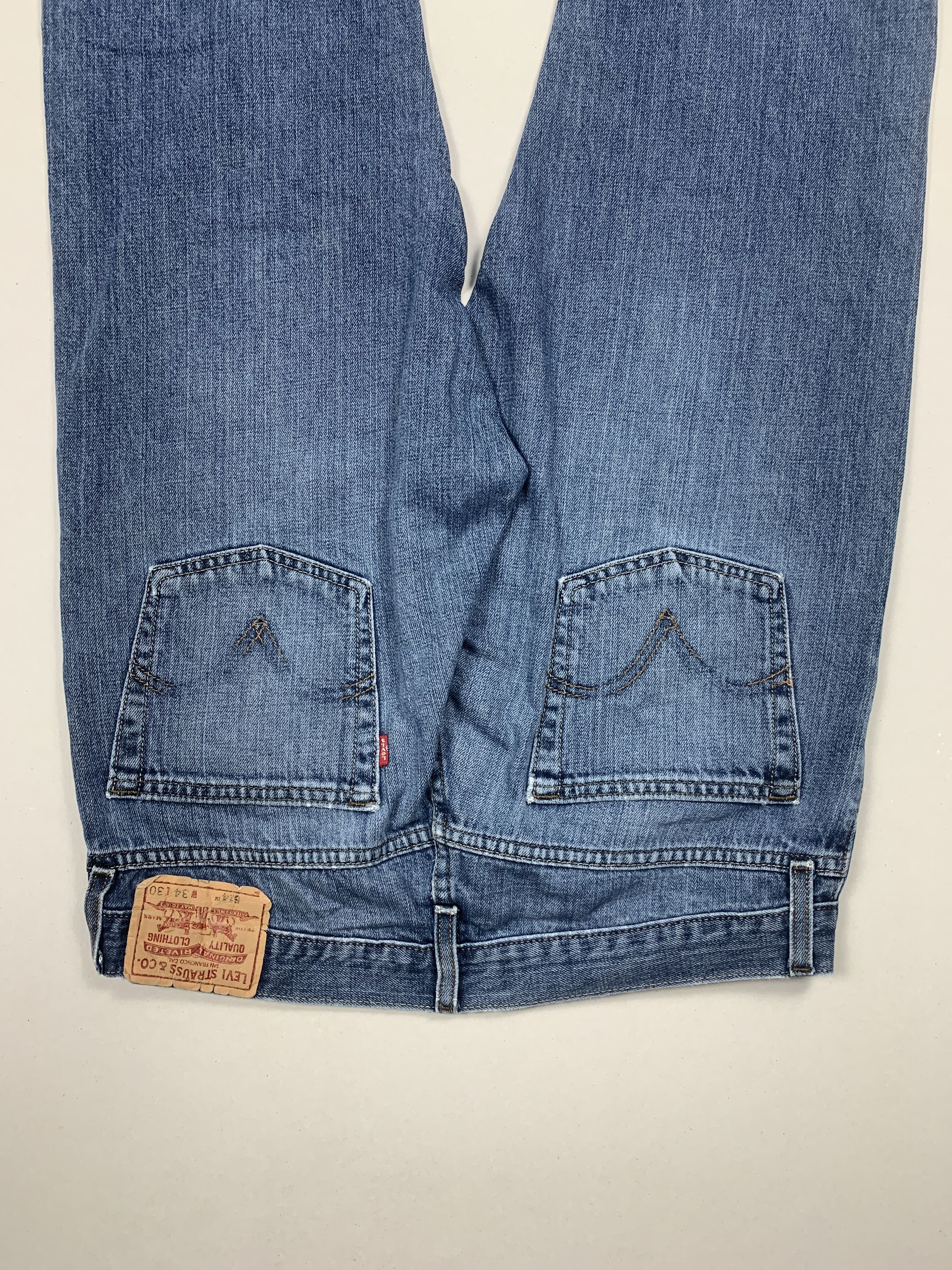 Levi's Vintage Levis 514 Mid Wash Straight Cut Jeans Size US 32 / EU 48 - 12 Thumbnail