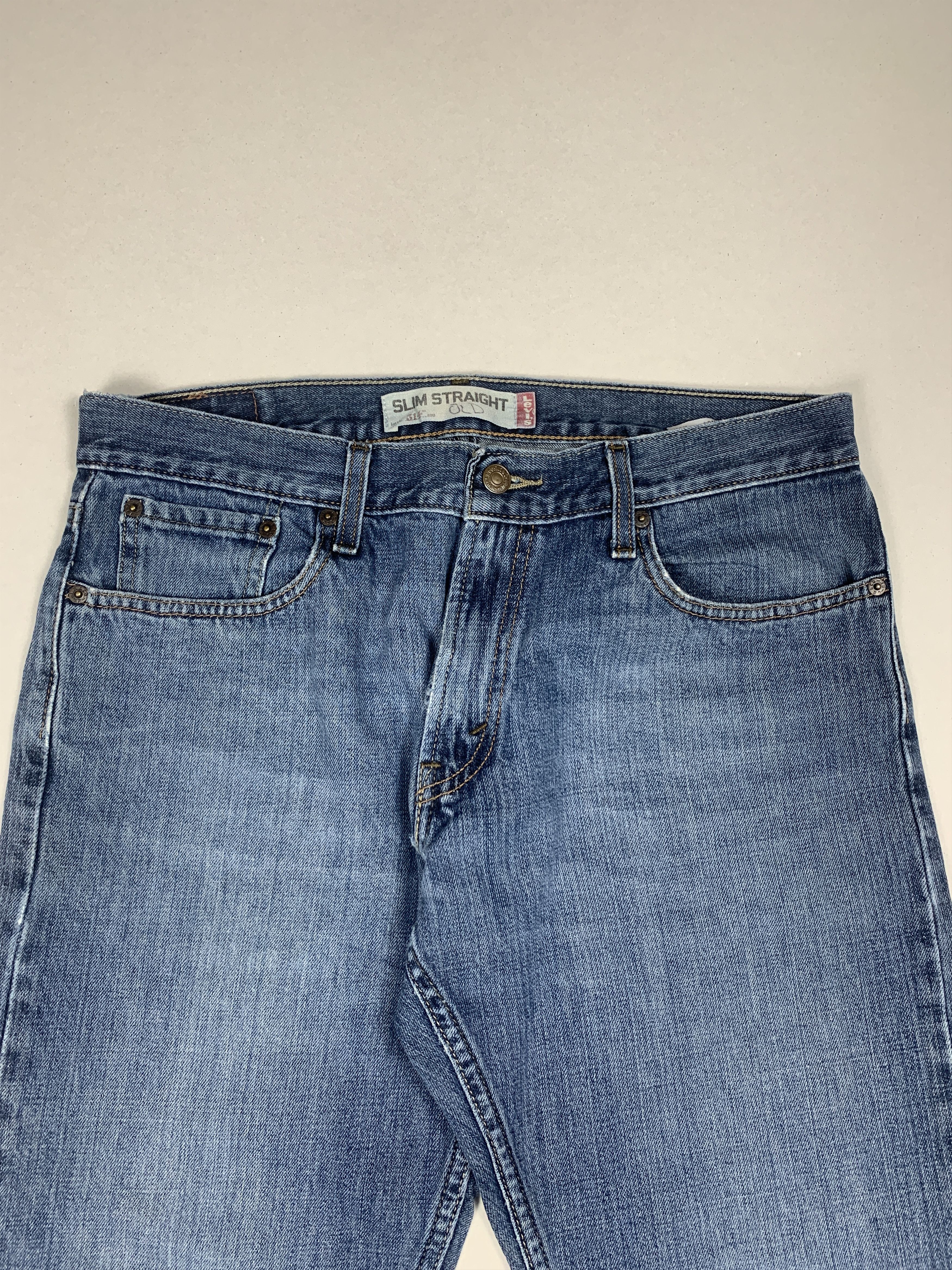 Levi's Vintage Levis 514 Mid Wash Straight Cut Jeans Size US 32 / EU 48 - 2 Thumbnail