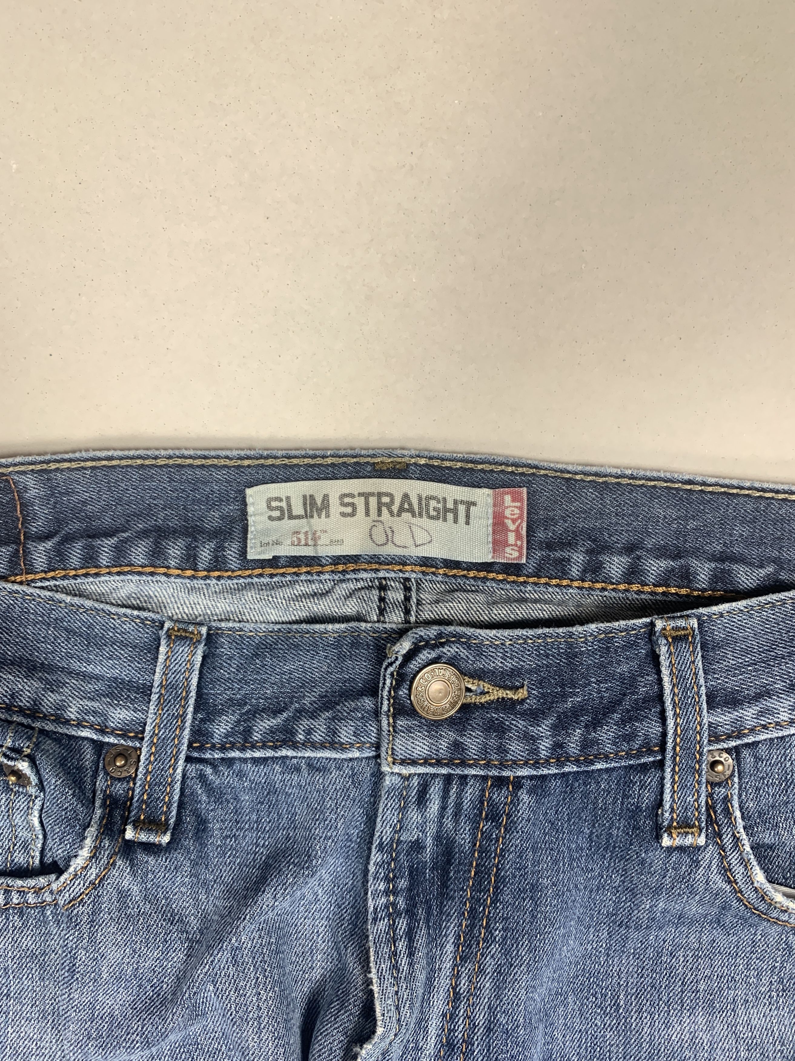Levi's Vintage Levis 514 Mid Wash Straight Cut Jeans Size US 32 / EU 48 - 5 Thumbnail
