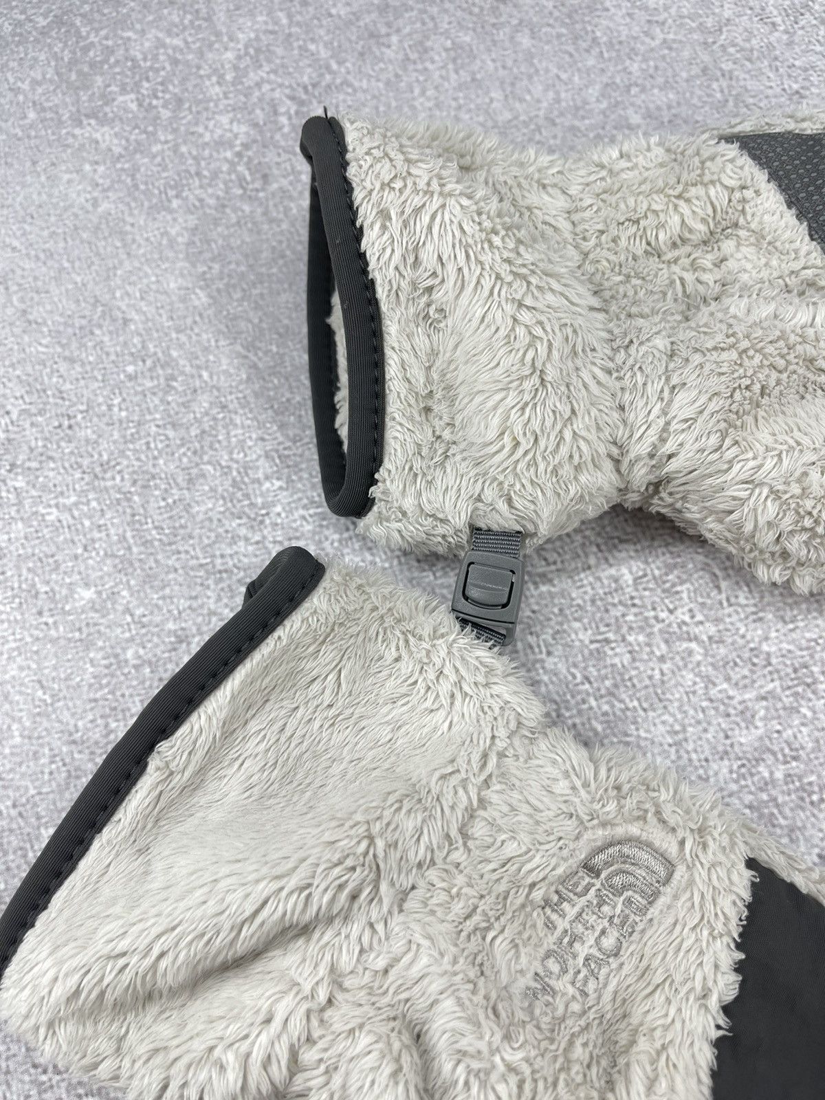 The North Face The North Face Sherpa Gloves Size ONE SIZE - 7 Thumbnail