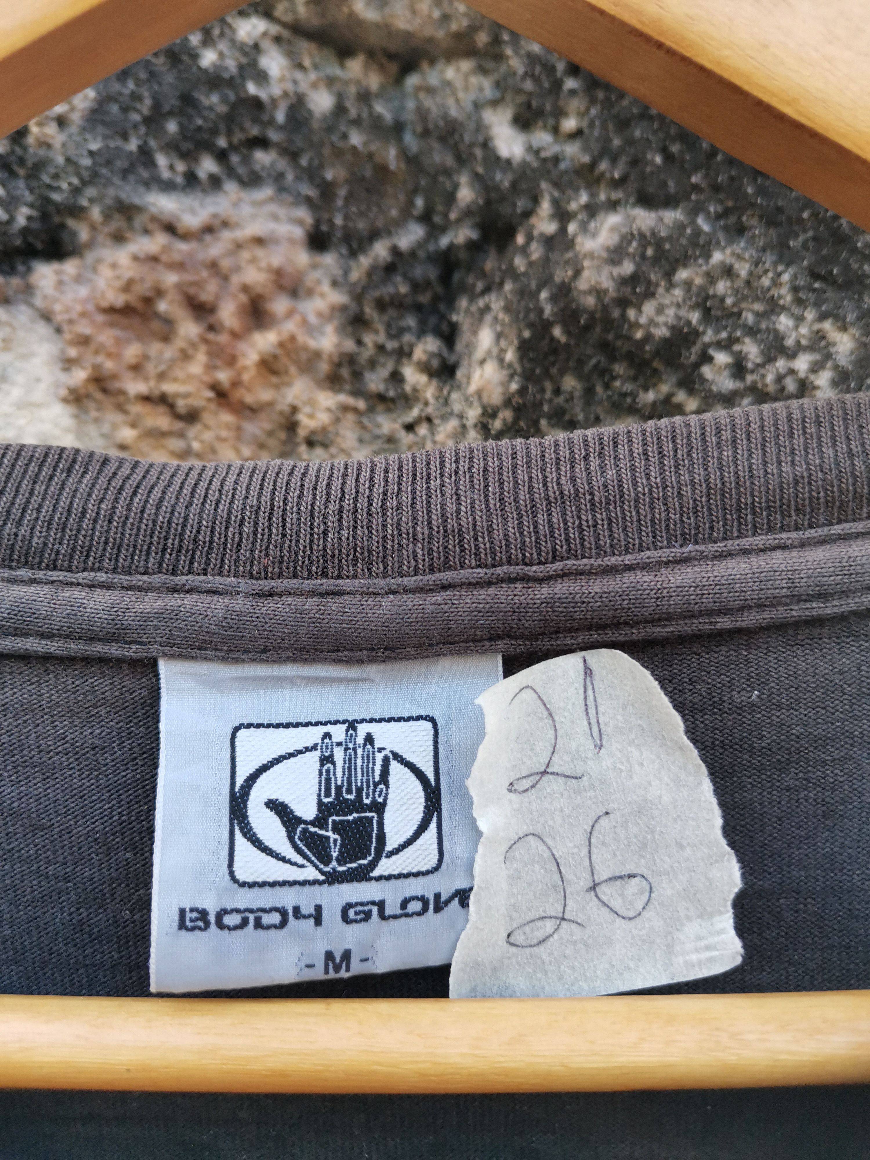 Body Glove Vintage Japanese Brand Body Glove Tshirt Sun Faded Size US M / EU 48-50 / 2 - 3 Thumbnail