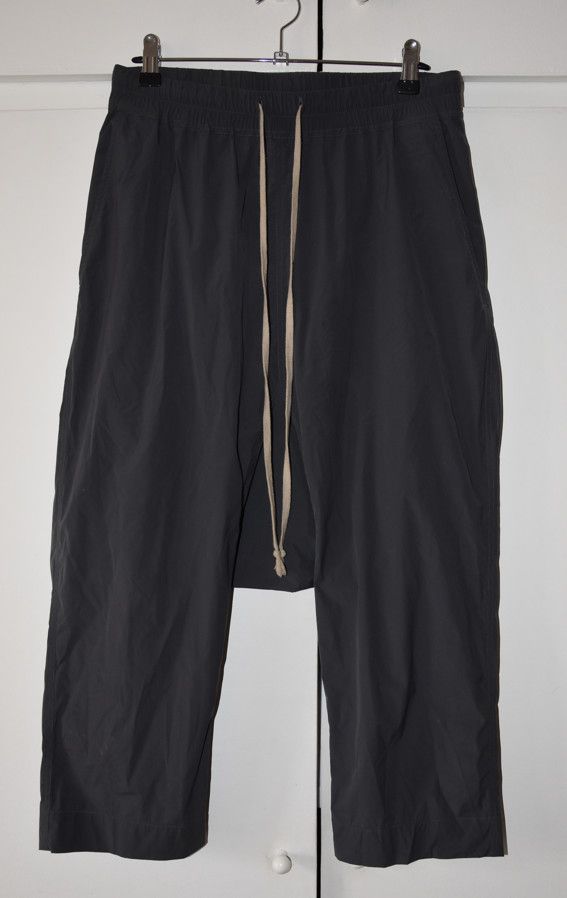 image of Rick Owens Dirt Ss18 Iron Cropped Pants in Iron Gray, Men's (Size 28)