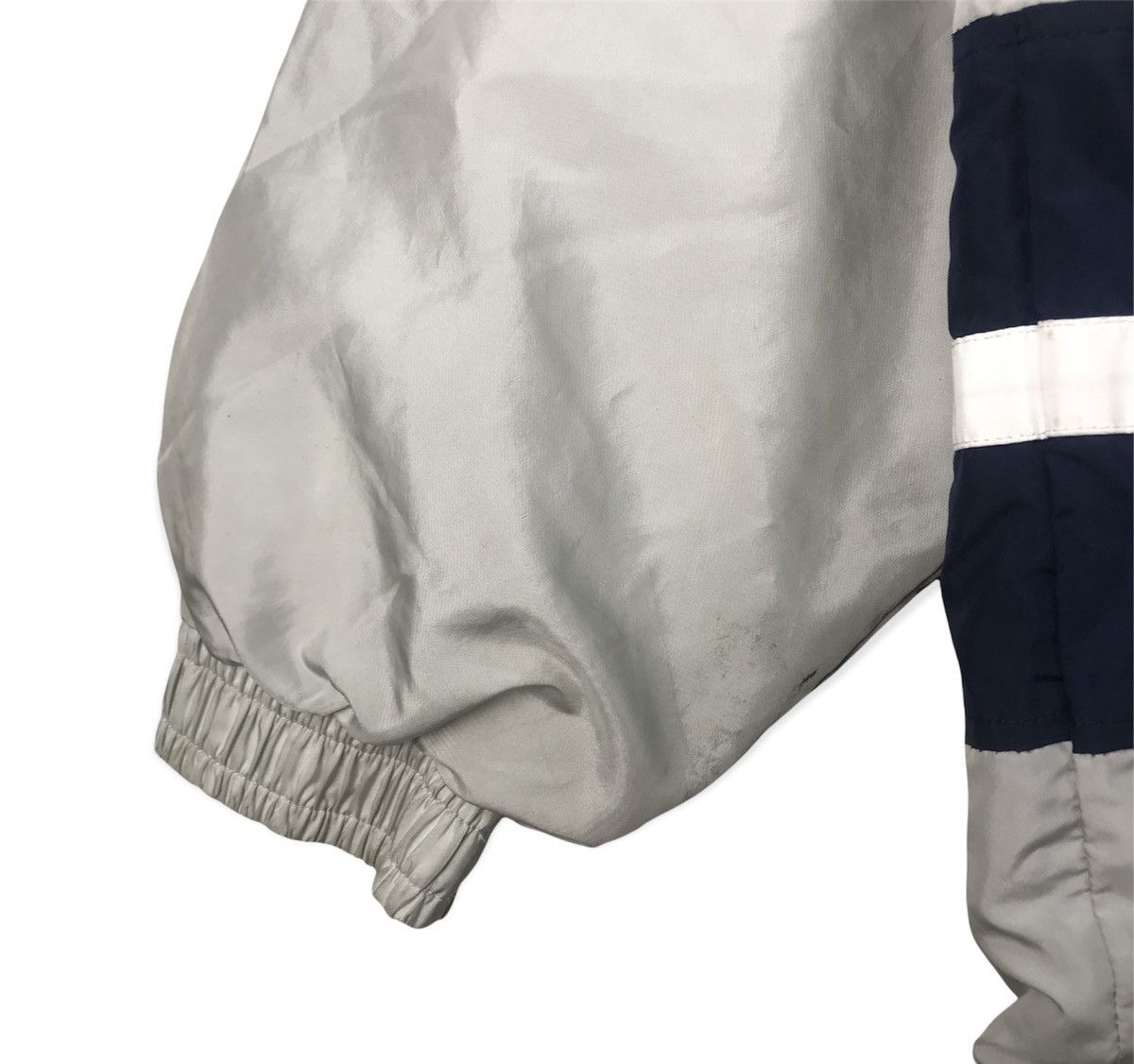 Fila Vintage Fila International Windbreaker Jacket Size US L / EU 52-54 / 3 - 4 Thumbnail