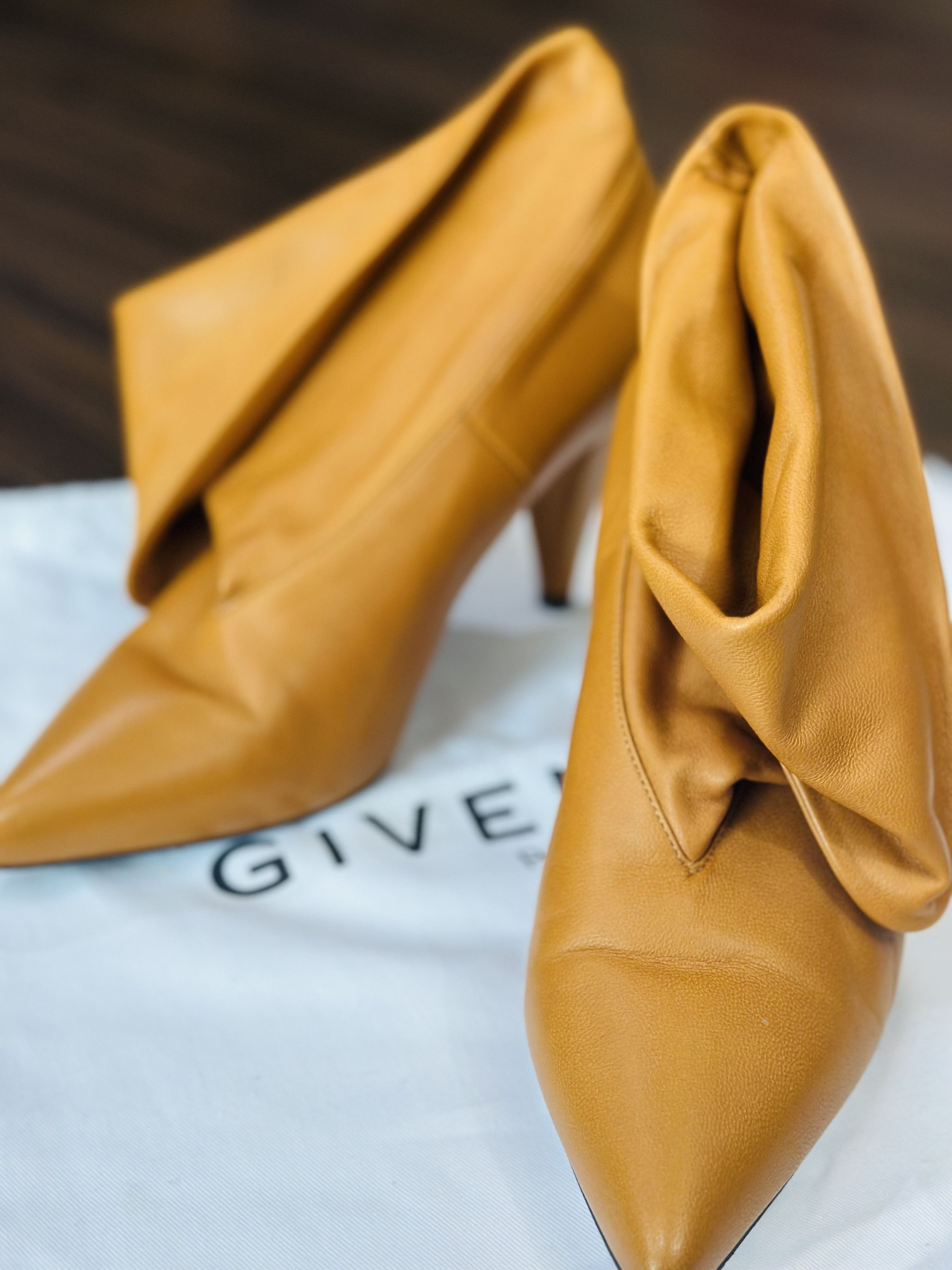 Givenchy GIVECNCHY Fold-Over Ankle Boots Camel Size US 8 / IT 38 - 2 Thumbnail