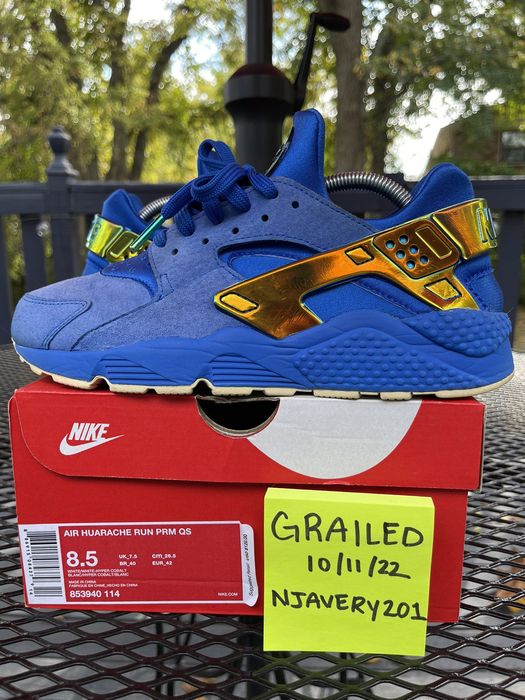 Blue and gold outlet huaraches undefeated