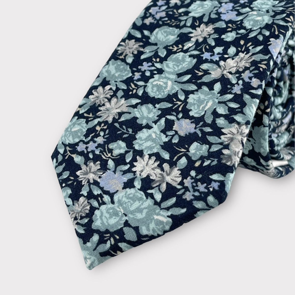 Other Men’s Navy w/ Turquoise Bohemian Floral Necktie, Slim Width Size ONE SIZE - 3 Thumbnail