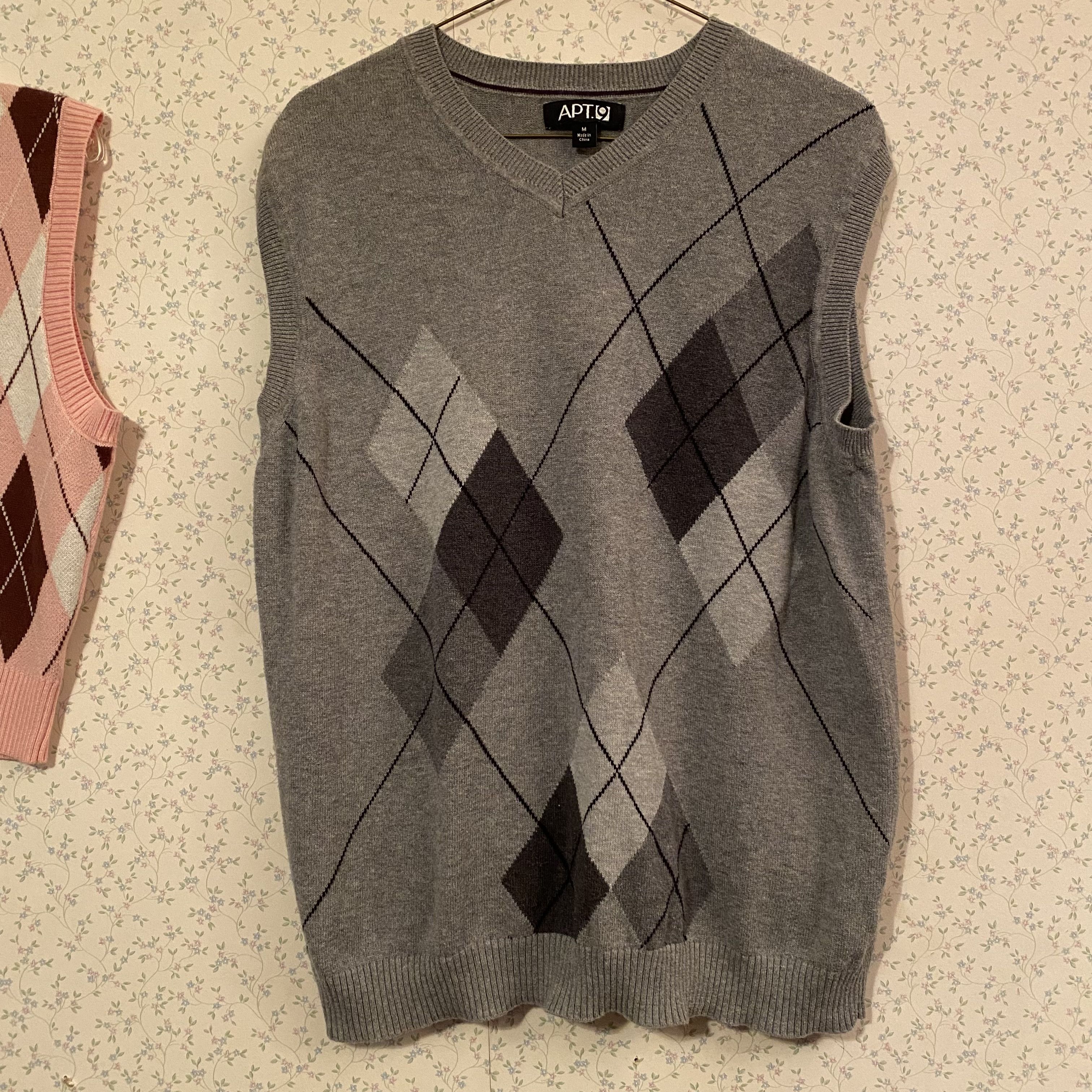 Apt. 9 × Vintage Vintage Apt.9 Medium Argyle Grey Gray Sweater Vest Size US M / EU 48-50 / 2 - 4 Thumbnail