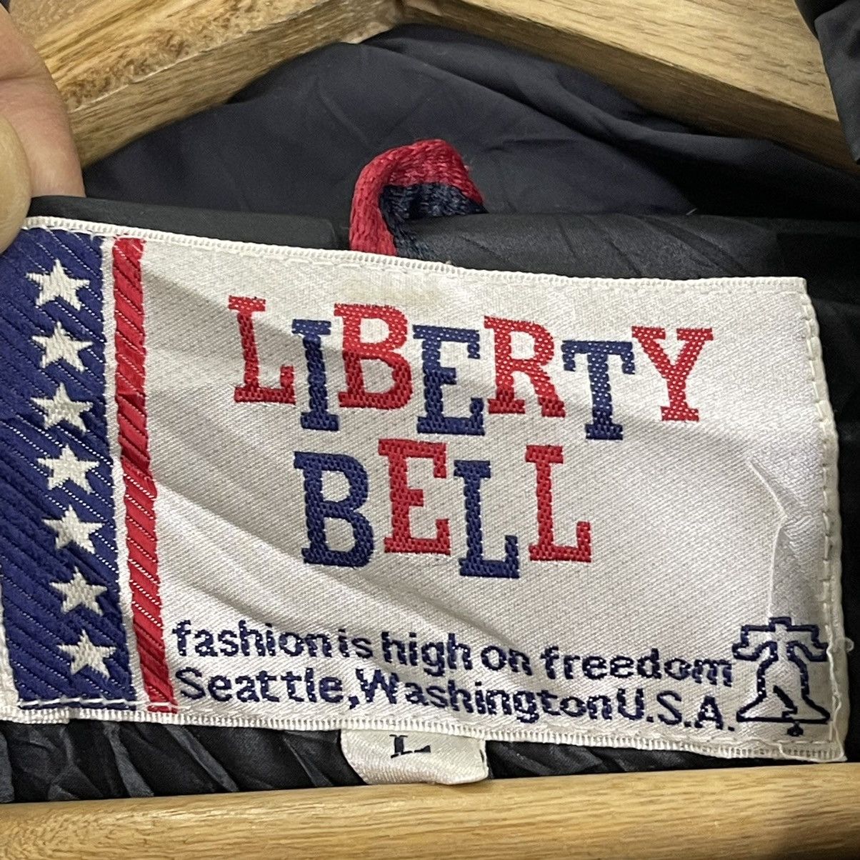 Liberty Vintage Liberty Bell Puffer Jacket Size US L / EU 52-54 / 3 - 8 Thumbnail