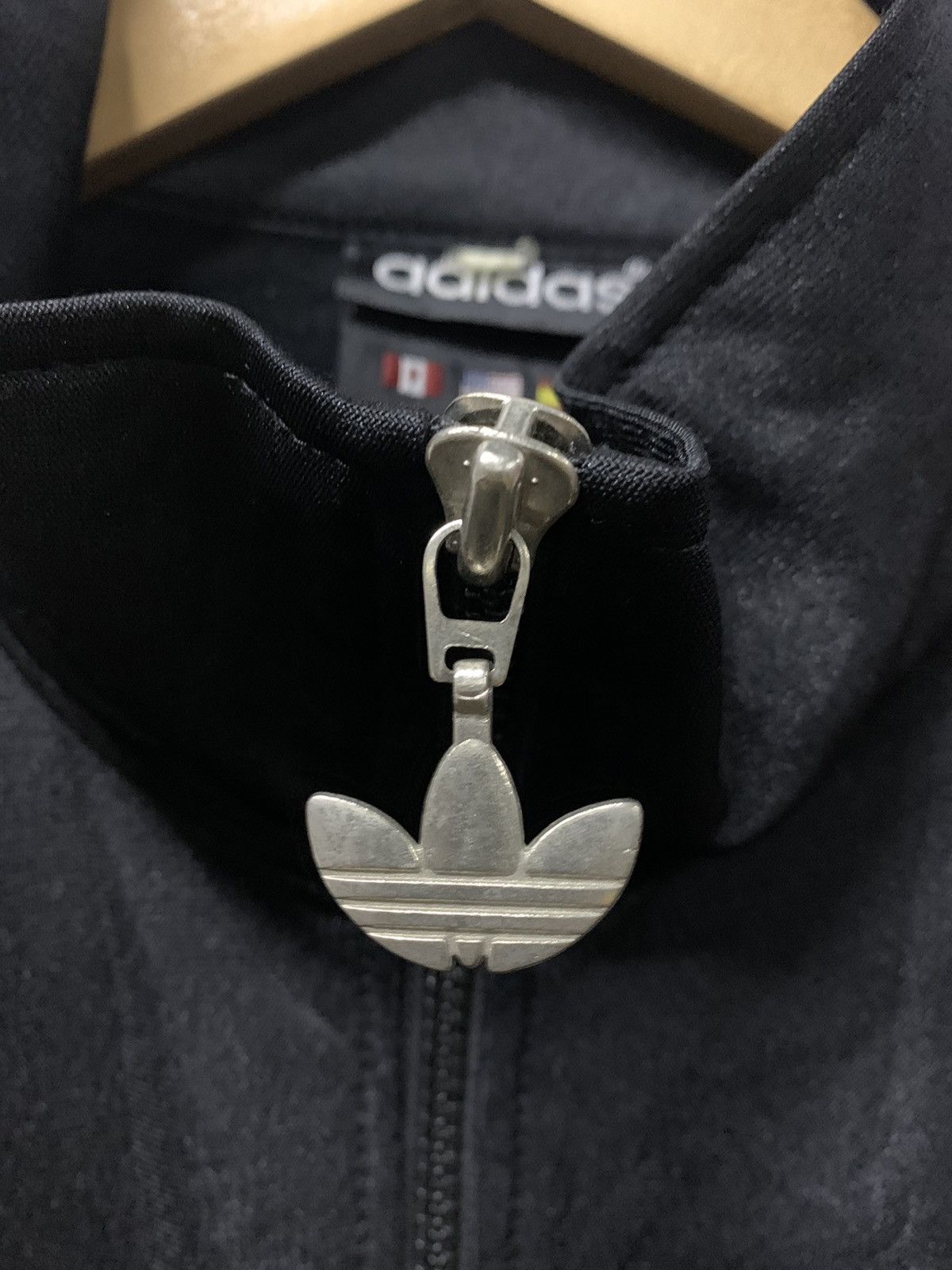 Adidas Vintage 90s Adidas Sweater Big Logo Size US L / EU 52-54 / 3 - 5 Thumbnail