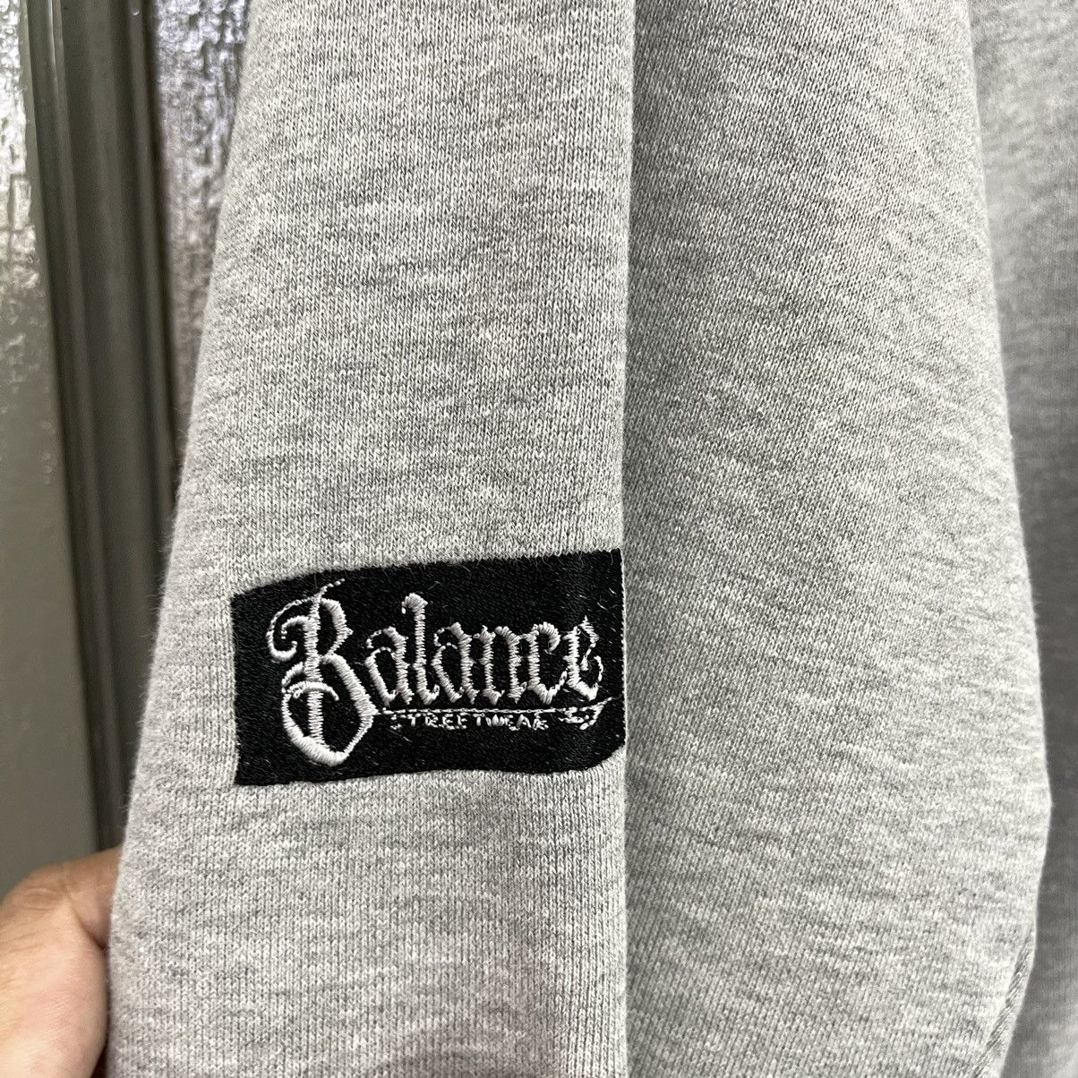 Vintage Vintage Balance Streetware Crewneck Sweatshirt Size L Size US L / EU 52-54 / 3 - 8 Thumbnail