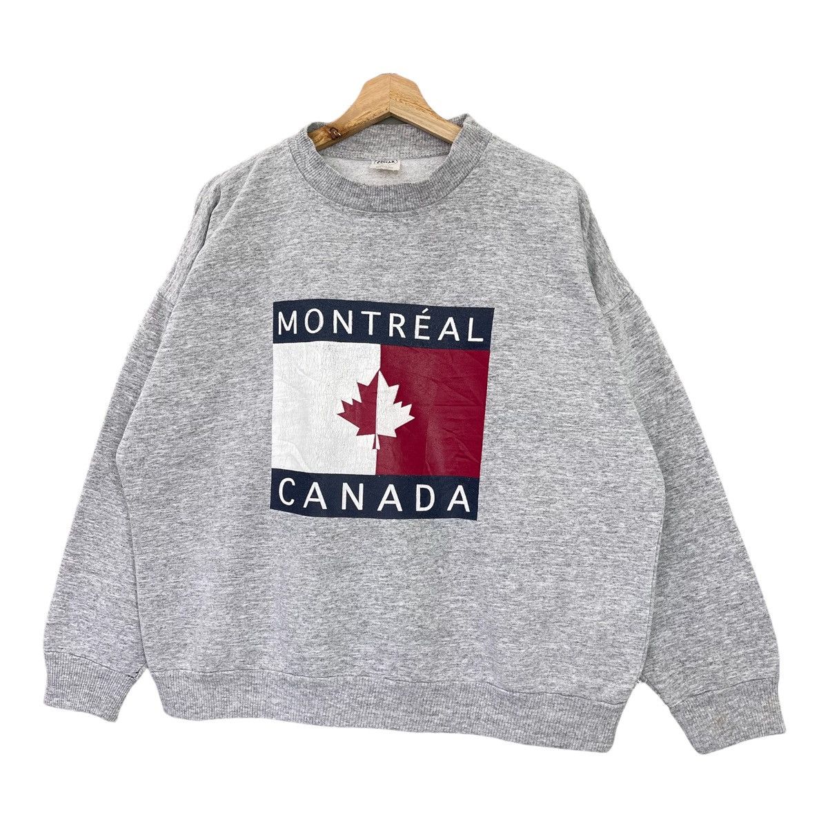 Vintage 90s Montreal Canada Big Logo Pullover Sweatshirt OverSize M Size US M / EU 48-50 / 2 - 3 Thumbnail