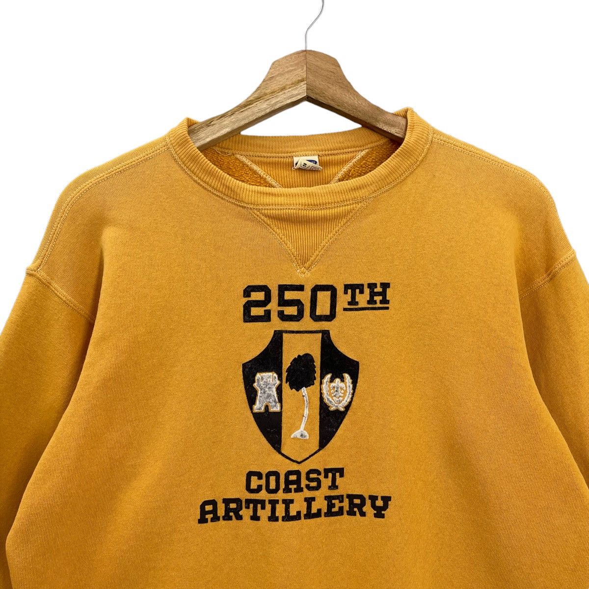Japanese Brand 90’s 250th Coast Artillery Crewneck Sweatshirt Size S Size US S / EU 44-46 / 1 - 4 Thumbnail
