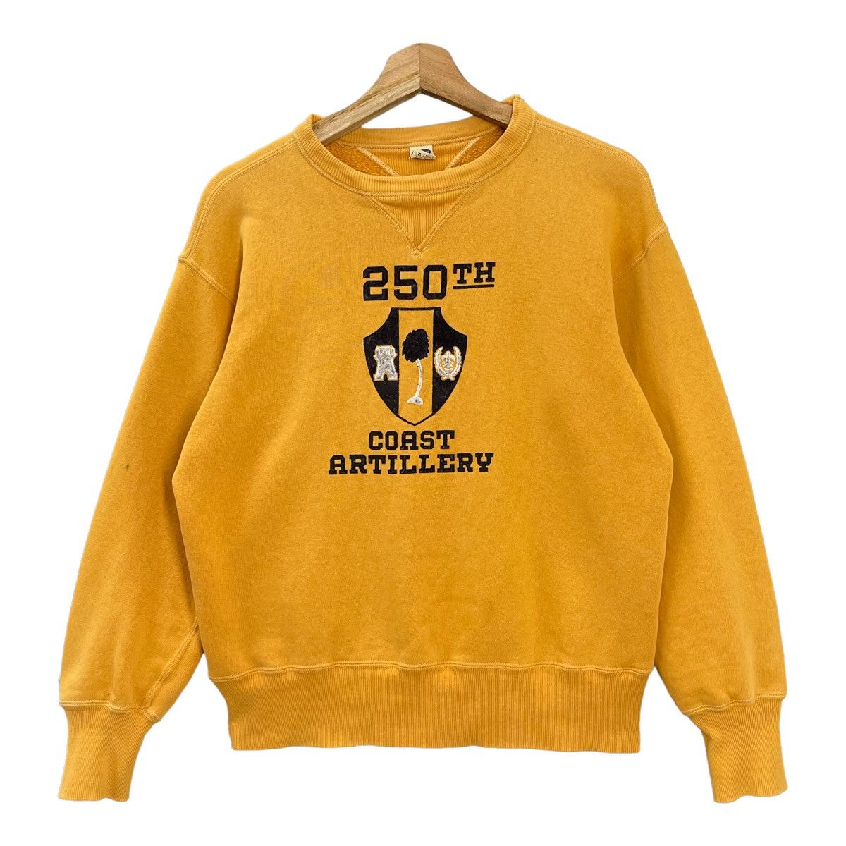 Japanese Brand 90’s 250th Coast Artillery Crewneck Sweatshirt Size S Size US S / EU 44-46 / 1 - 3 Thumbnail