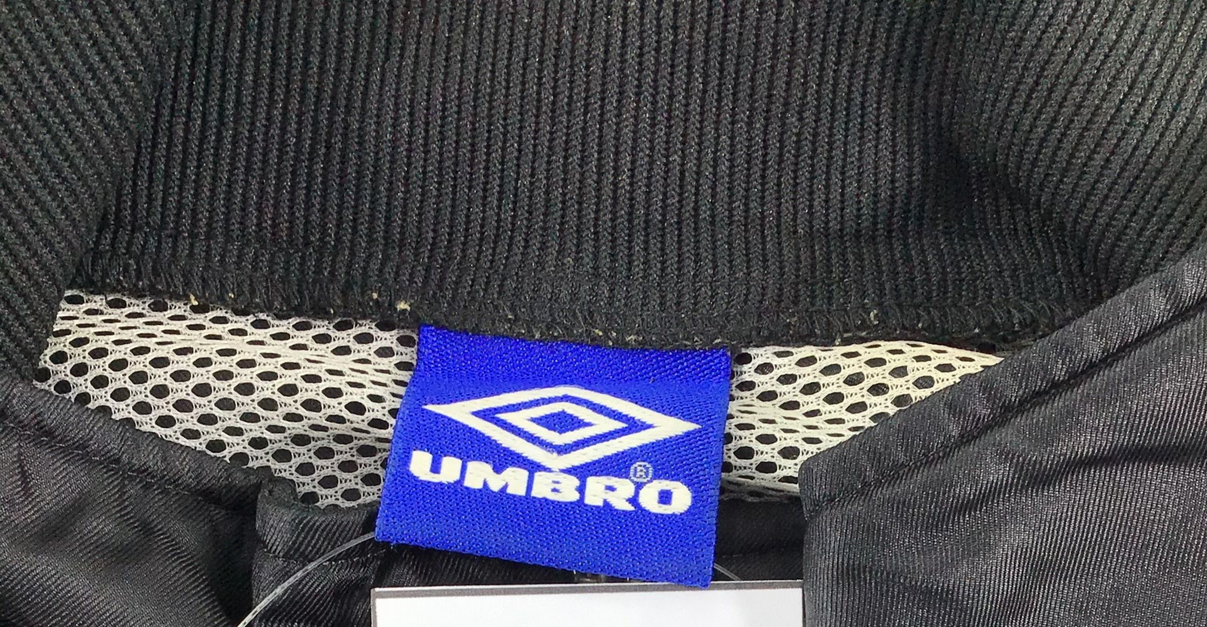 Umbro × Vintage Vintage Umbro Windbreaker Light Jacket-M040 Size US L / EU 52-54 / 3 - 10 Thumbnail