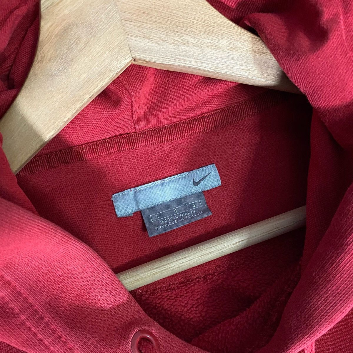 Nike × Vintage Vintage Y2K Red Nike Small Swoosh Hoodie Size US L / EU 52-54 / 3 - 6 Thumbnail