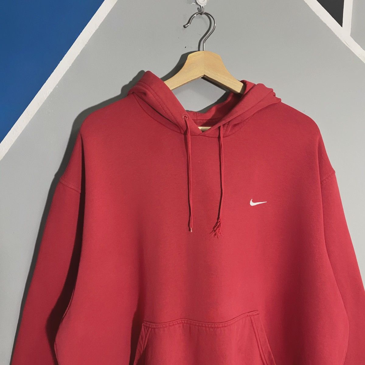 Nike × Vintage Vintage Y2K Red Nike Small Swoosh Hoodie Size US L / EU 52-54 / 3 - 2 Thumbnail