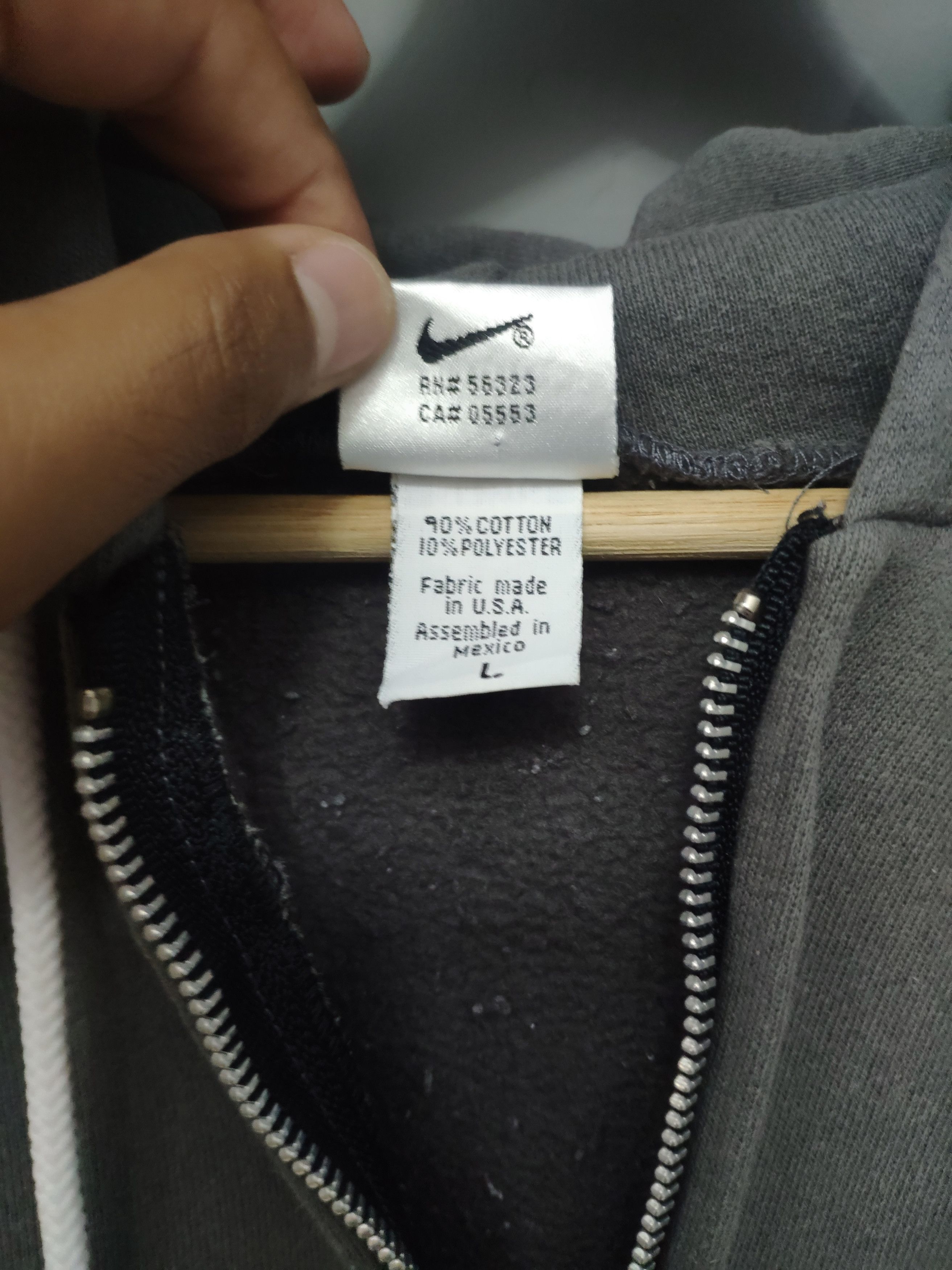 Nike × Vintage Vintage 90s Nike Zip Up Hoodie Small Swoosh Size US L / EU 52-54 / 3 - 7 Thumbnail