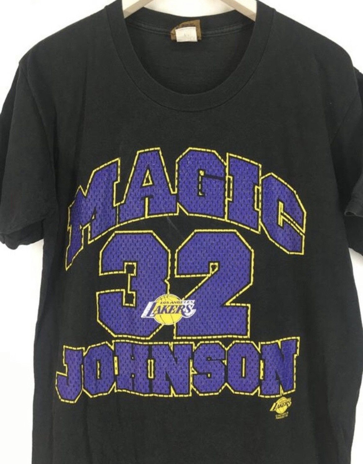 NBA Vintage 90s Los Angeles Lakers Magic Johnson 32 t shirt Size US M / EU 48-50 / 2 - 3 Thumbnail