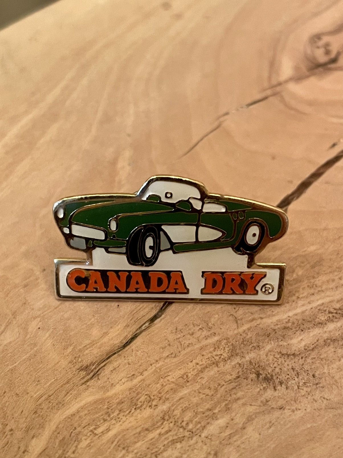 Vintage Vintage Canada Dry Jaguar Sports Car 70s-80s Retro Metal Pin Size ONE SIZE - 2 Thumbnail