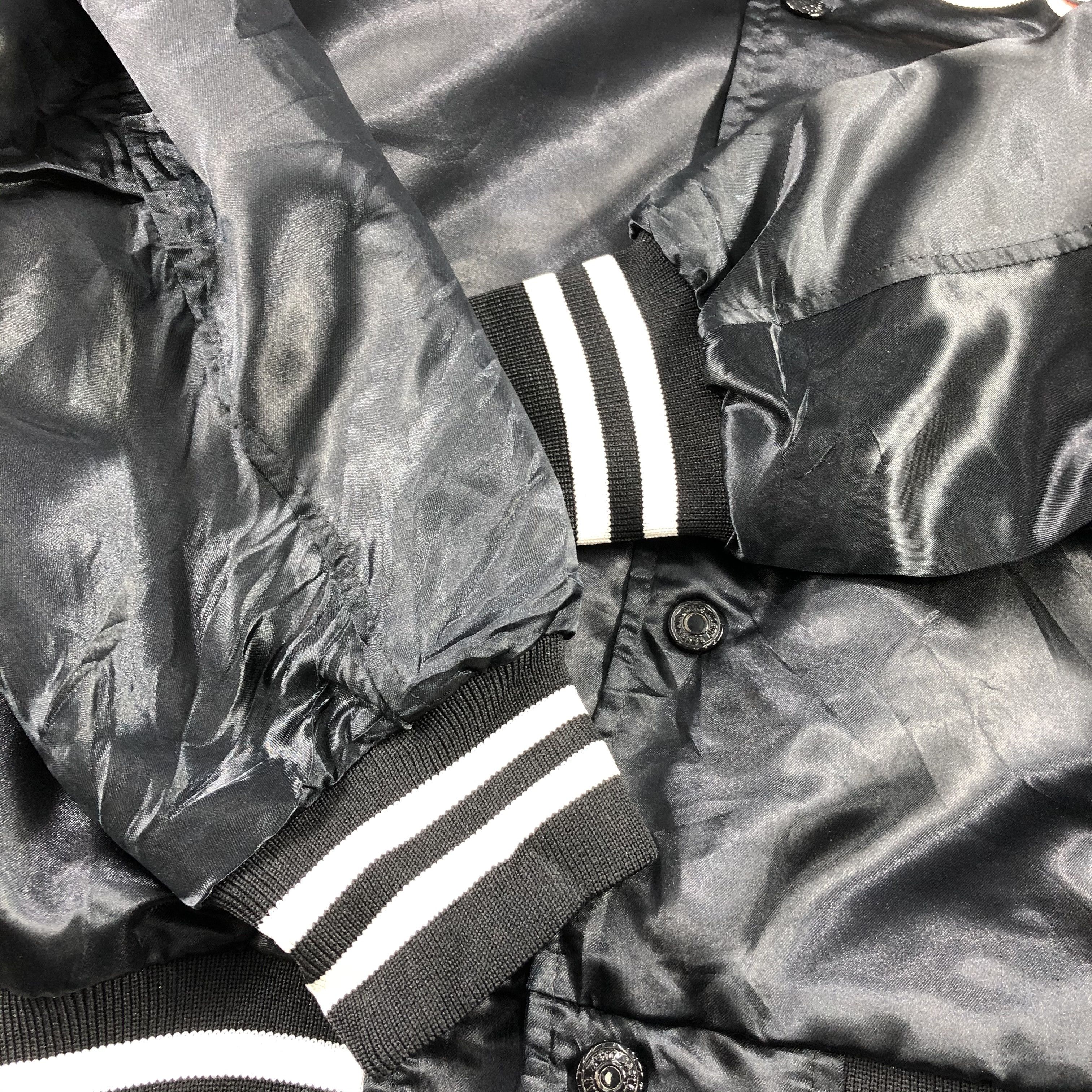 Japanese Brand Vintage Baseball Club Satin Bomber Varsity Jacket JC125 Size US L / EU 52-54 / 3 - 4 Thumbnail